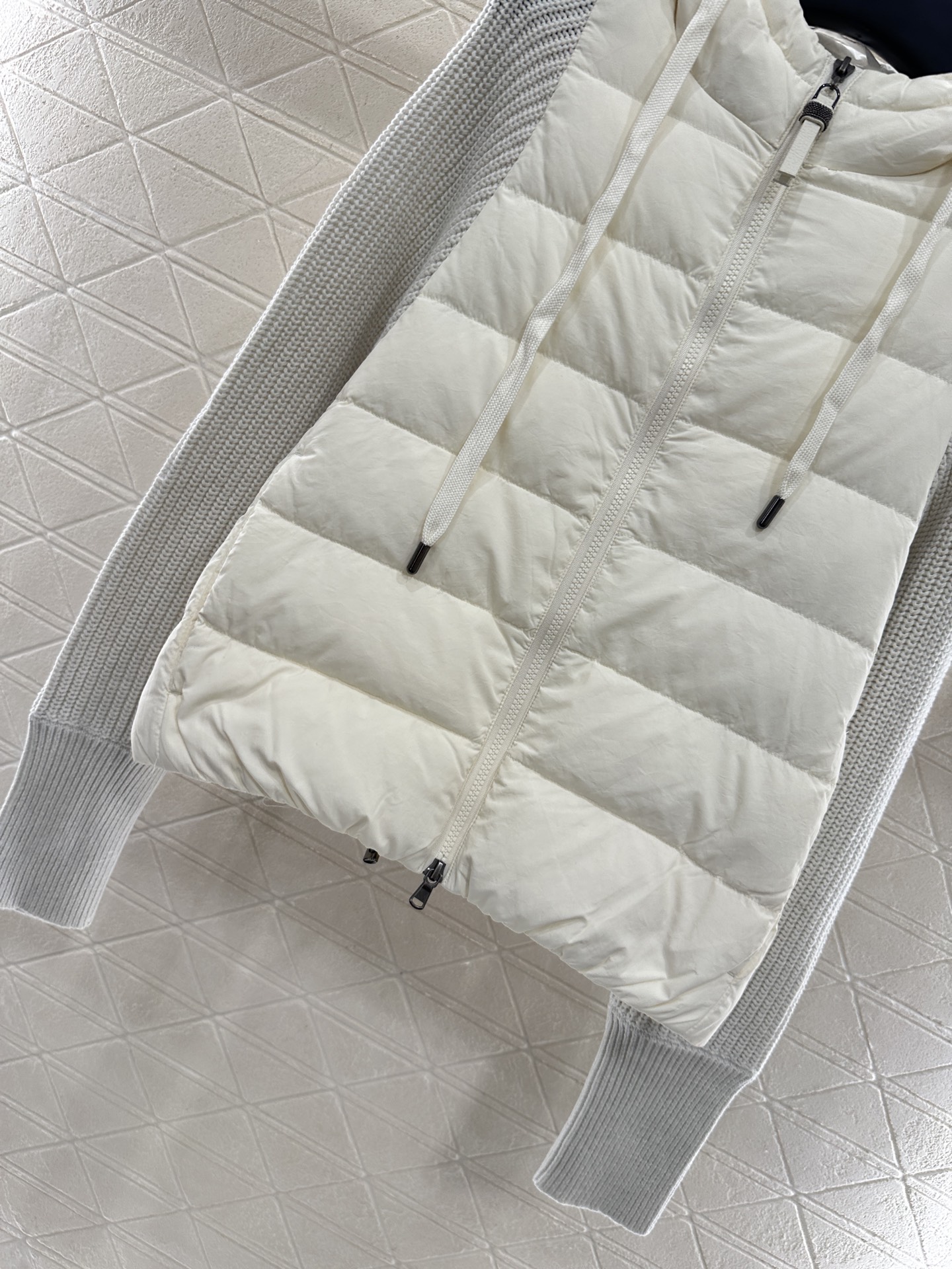 ♥BC*♥2025新品上架 针织拼接连帽羽绒外套定制YB进口防风防水尼龙材质，其工艺还原升级材质，提升秋