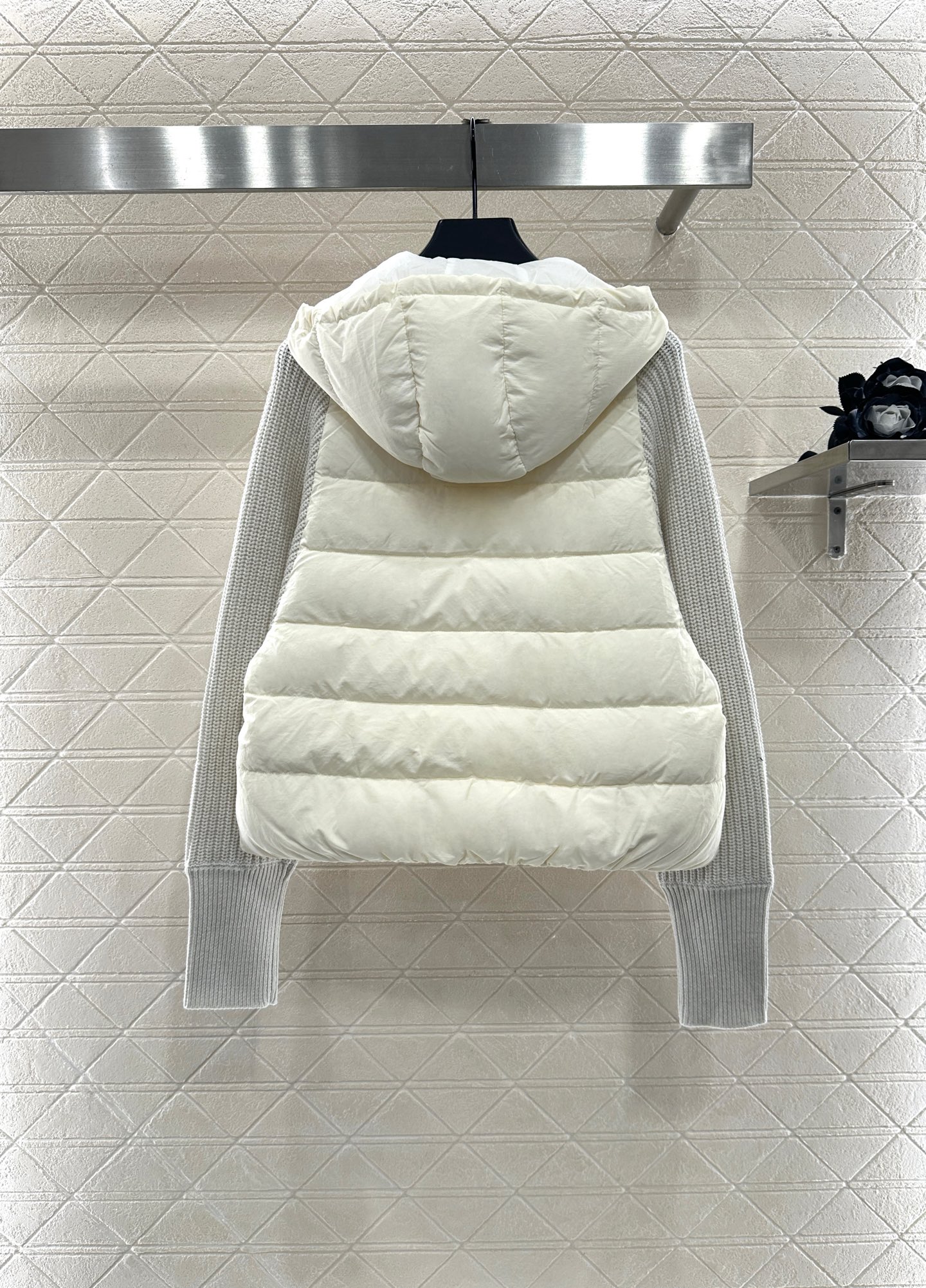 ♥BC*♥2025新品上架 针织拼接连帽羽绒外套定制YB进口防风防水尼龙材质，其工艺还原升级材质，提升秋