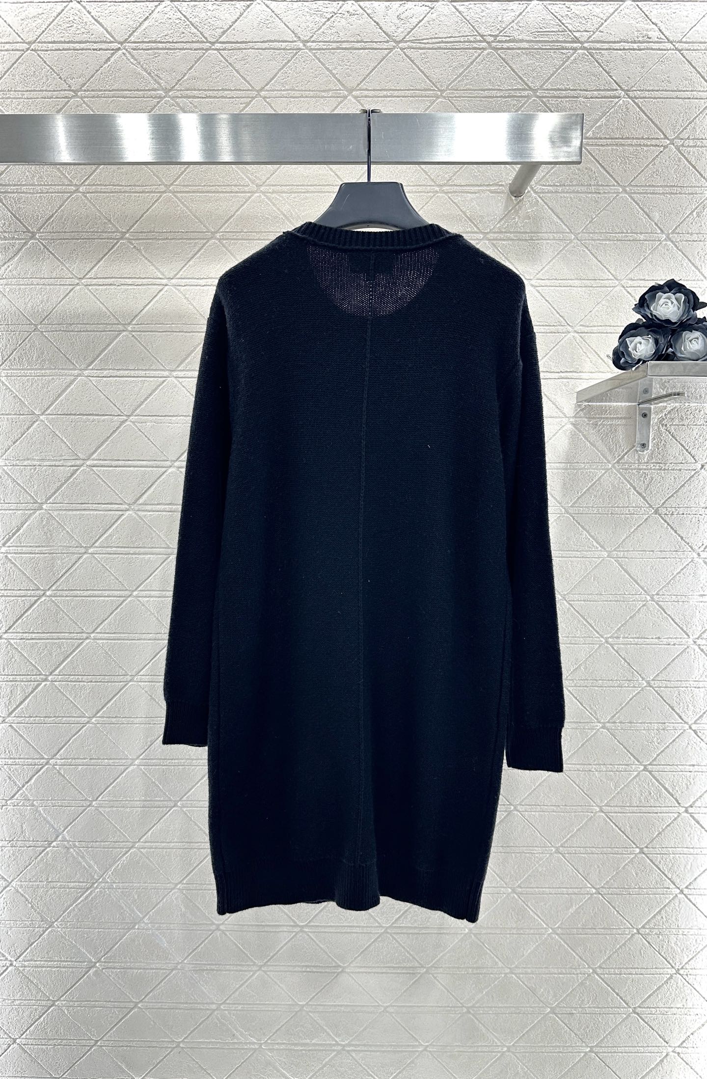 ♥Chane*♥2025新品上架 立体山茶花针织连衣裙定制YB羊毛纱线织造，质感高级，舒适柔软，圆领针织