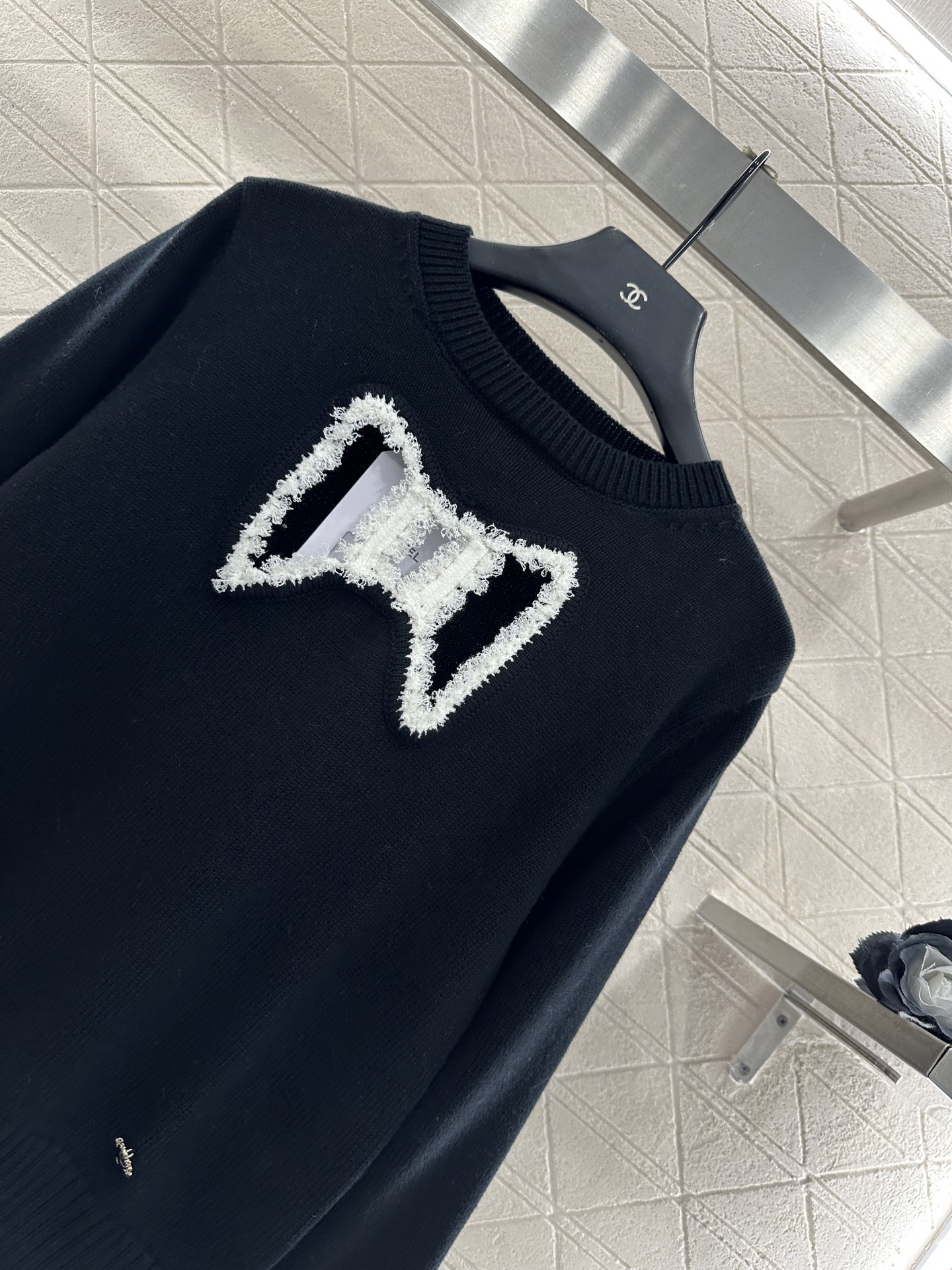 ♥Chane*♥2025新品上架 圆领镂空蝴蝶结针织长袖定制YB羊毛纱线织造，亲肤柔软，透气舒适，常规套