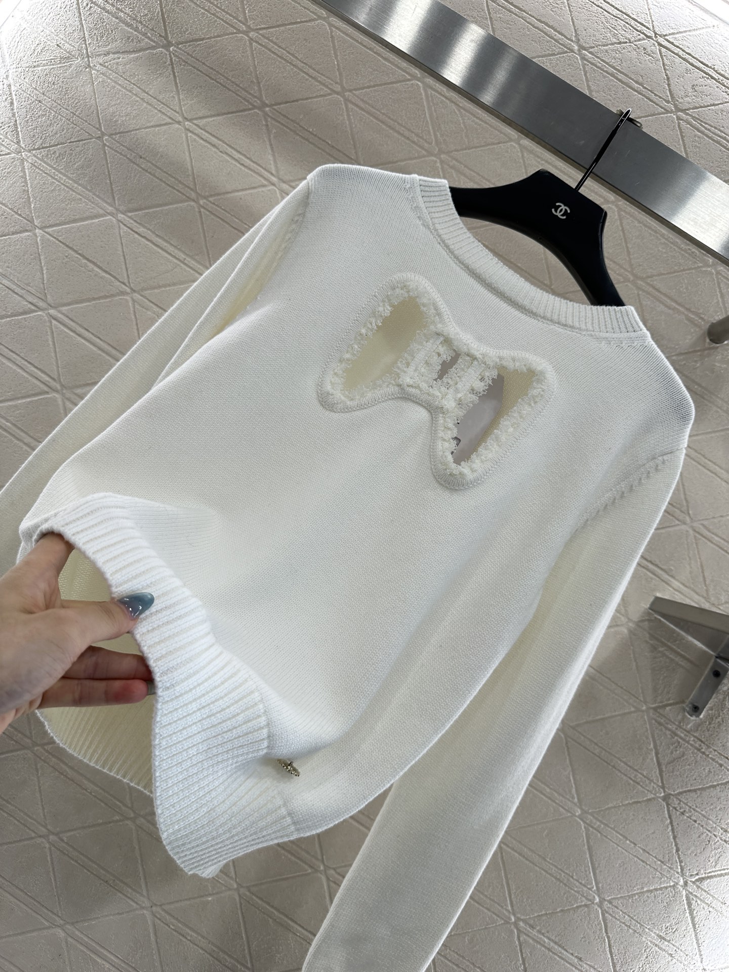 ♥Chane*♥2025新品上架 圆领镂空蝴蝶结针织长袖定制YB羊毛纱线织造，亲肤柔软，透气舒适，常规套