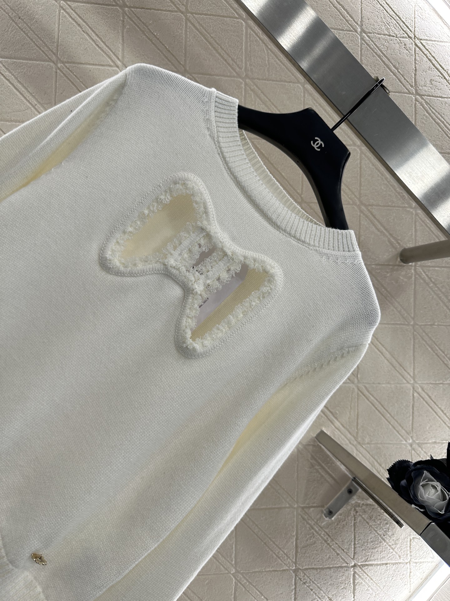 ♥Chane*♥2025新品上架 圆领镂空蝴蝶结针织长袖定制YB羊毛纱线织造，亲肤柔软，透气舒适，常规套