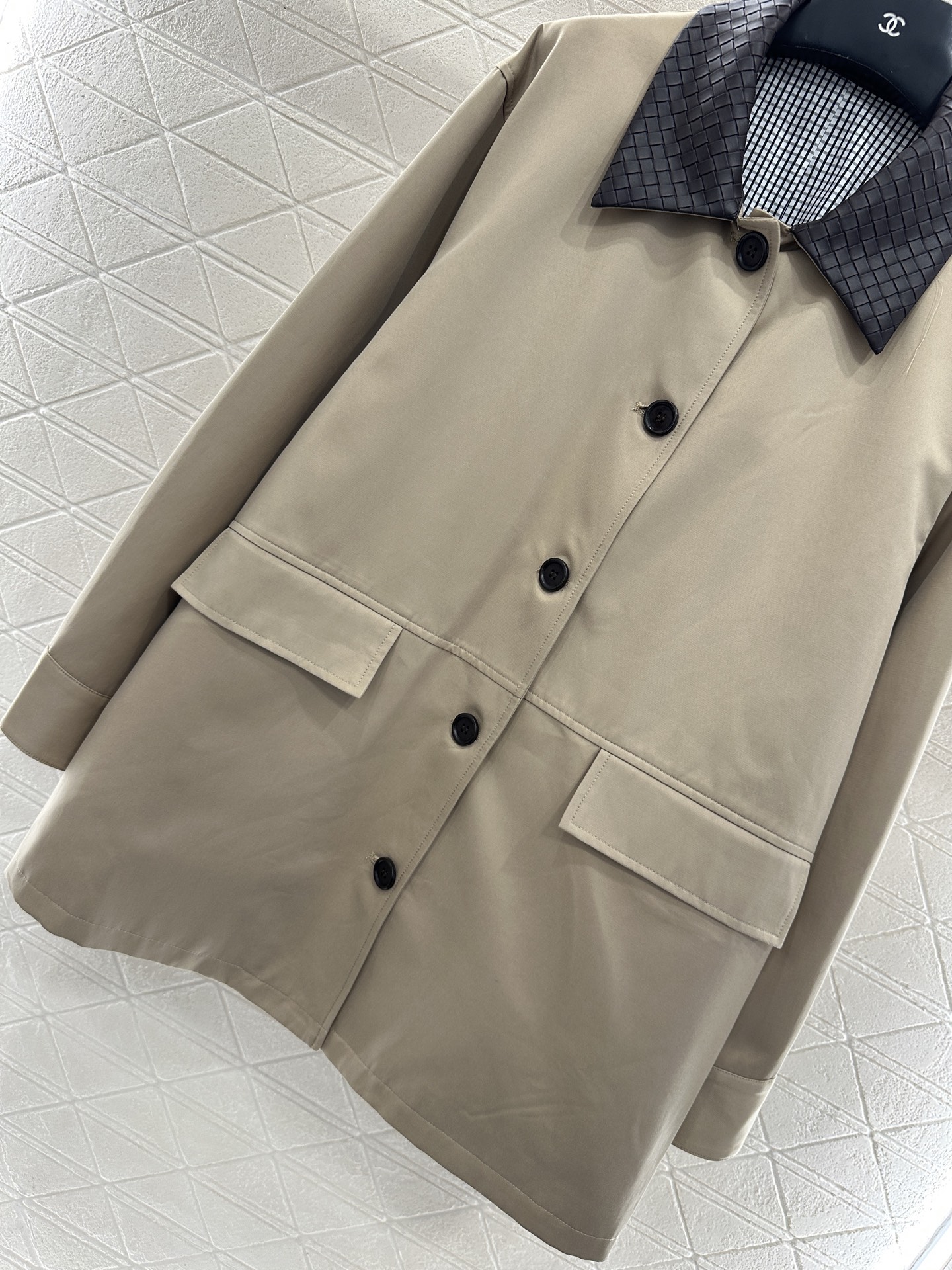 ♥*Bv♥2025新品上架 编织领风衣外套定制YB斜纹全棉风衣材质，质感细腻，垂感十足，纽扣开襟中长外套