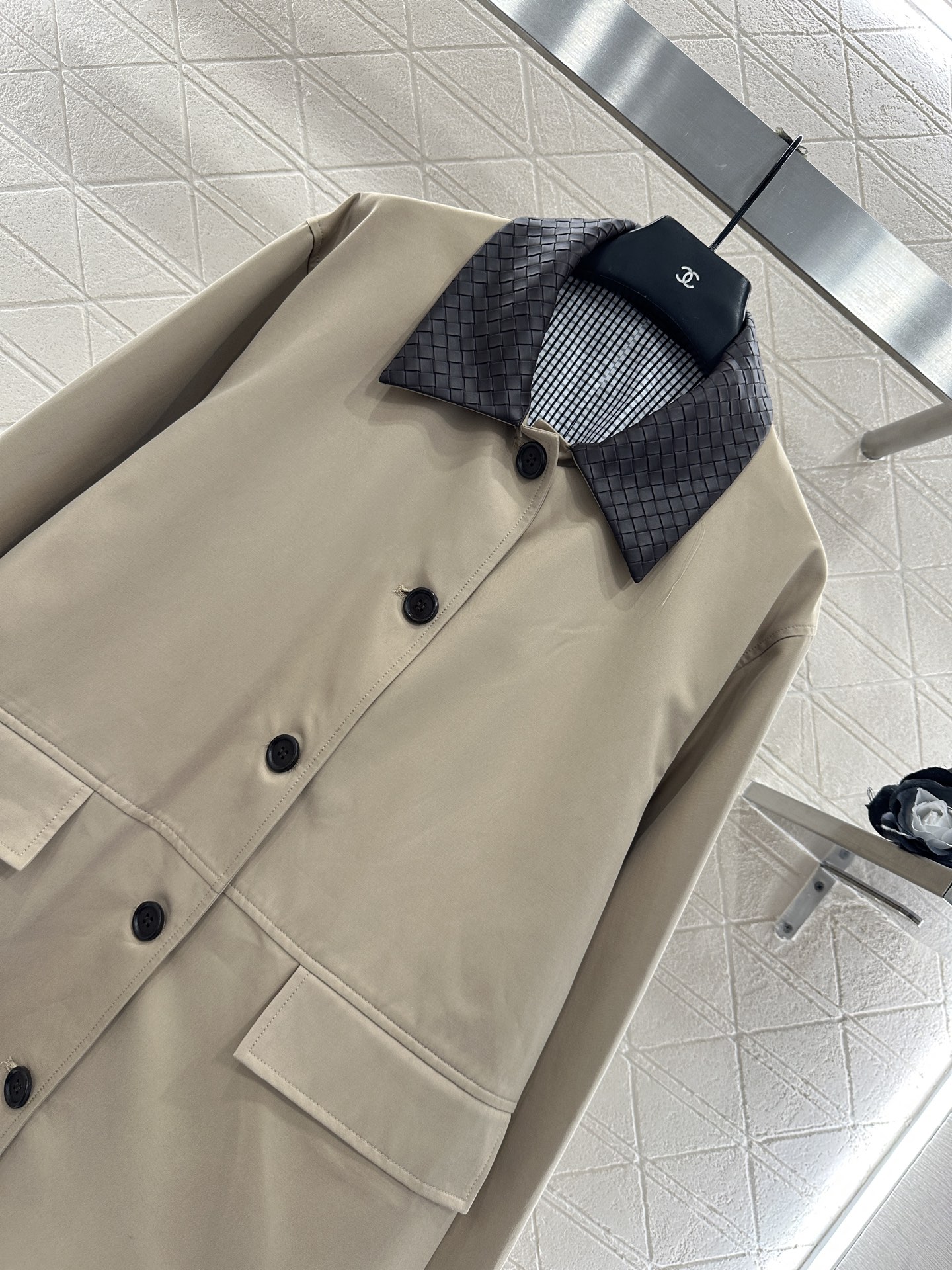 ♥*Bv♥2025新品上架 编织领风衣外套定制YB斜纹全棉风衣材质，质感细腻，垂感十足，纽扣开襟中长外套