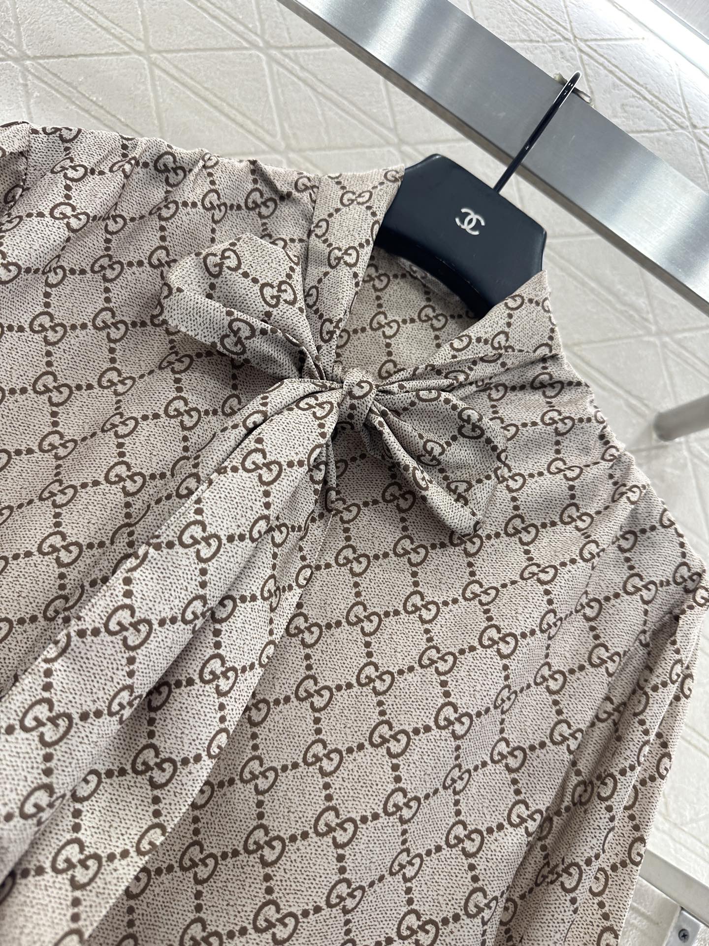 ♥Gucc*♥2025新品上架 系带印花衬衫定制YB进口斜纹稠材质，质感高级，垂顺光泽，翻领衬衫剪裁，直