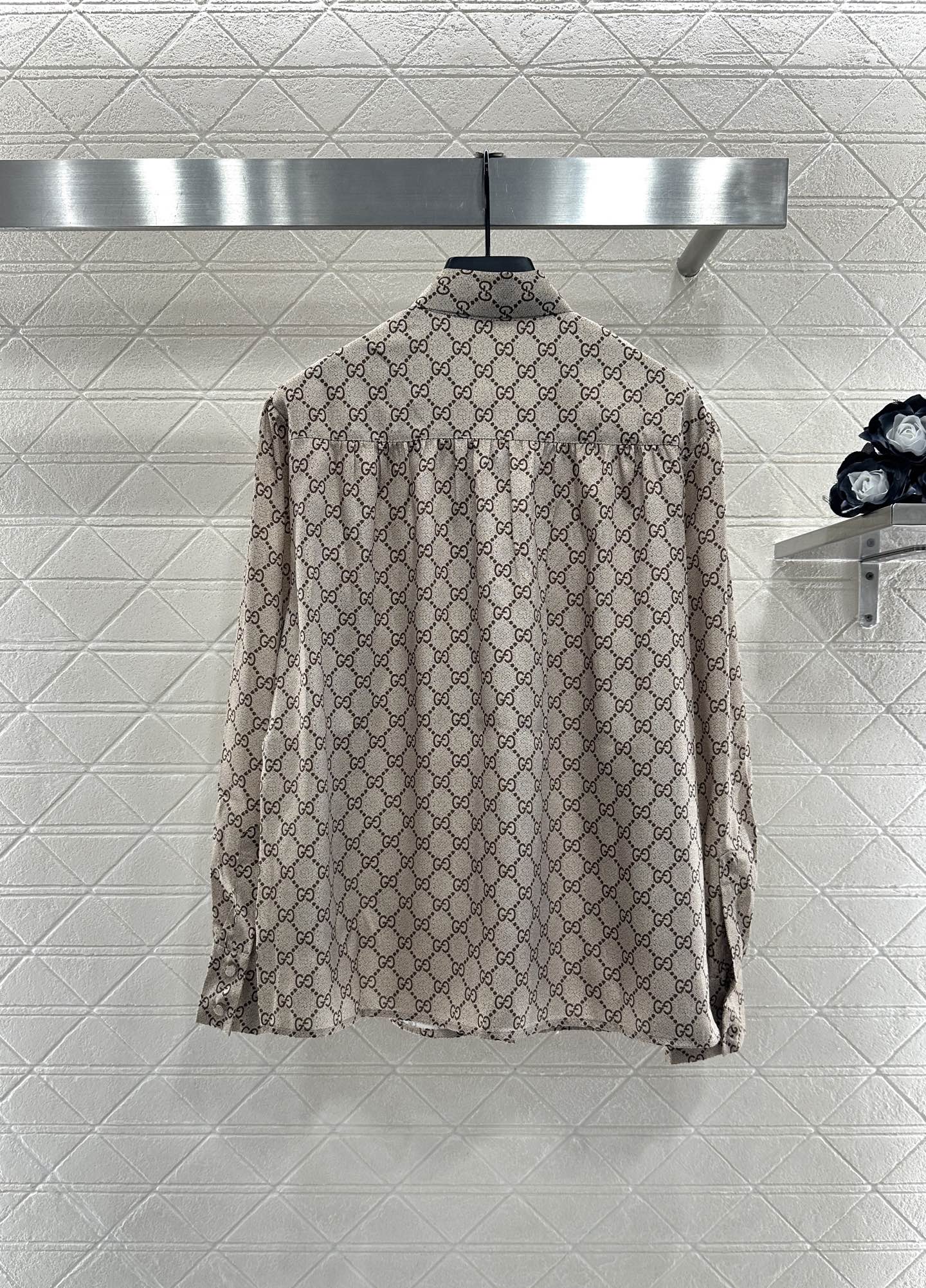 ♥Gucc*♥2025新品上架 系带印花衬衫定制YB进口斜纹稠材质，质感高级，垂顺光泽，翻领衬衫剪裁，直