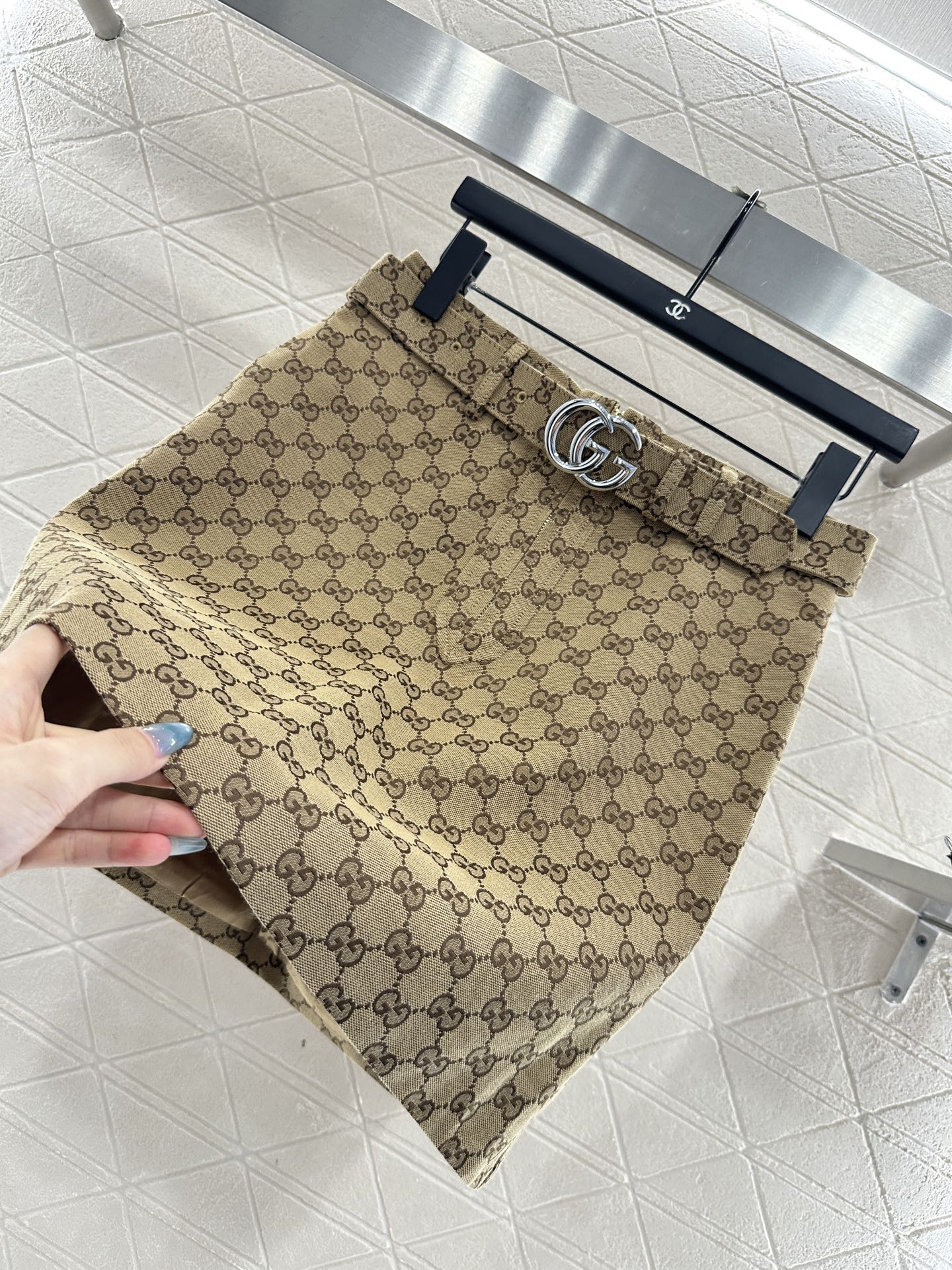 ♥Gucc*♥2025新品上架 提花腰带短裙定制YB进口提花材质，质感高级，挺括有型，高腰系扣直筒短裙，