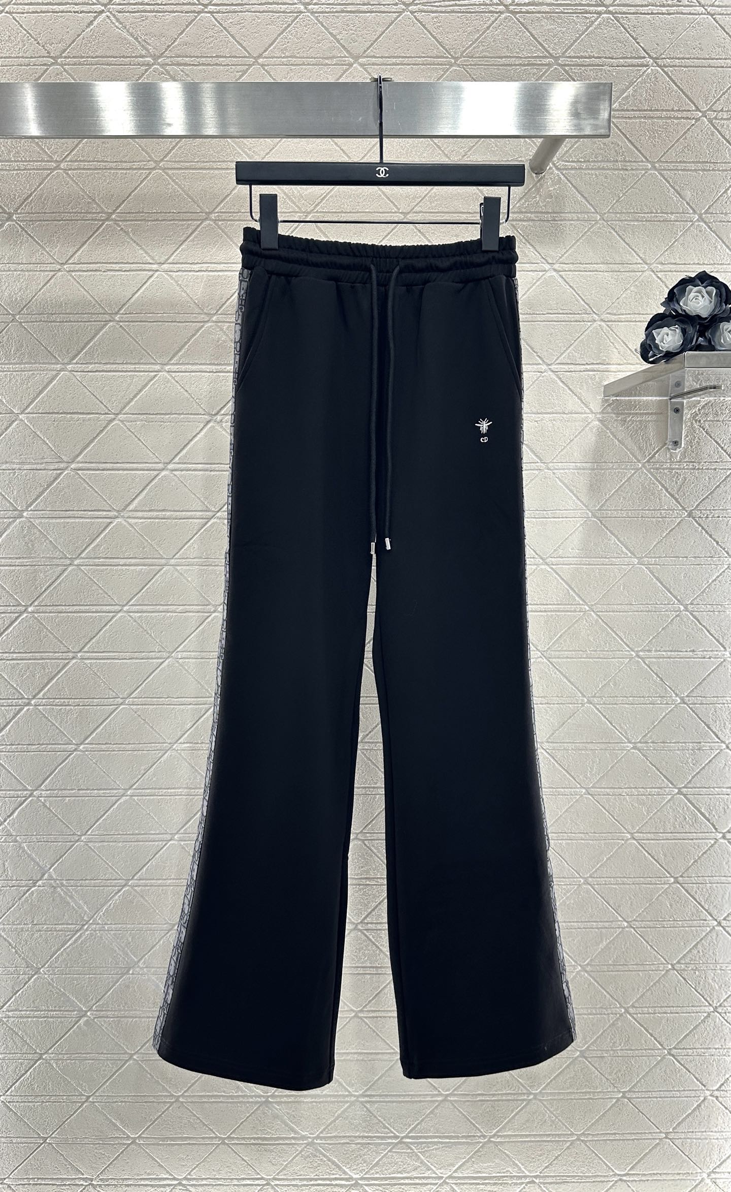 ♥Dio*♥2025新品上架 连帽外套长裤套装定制YB进口天丝棉材质，质感光泽，舒适垂顺，连帽拉链开襟外