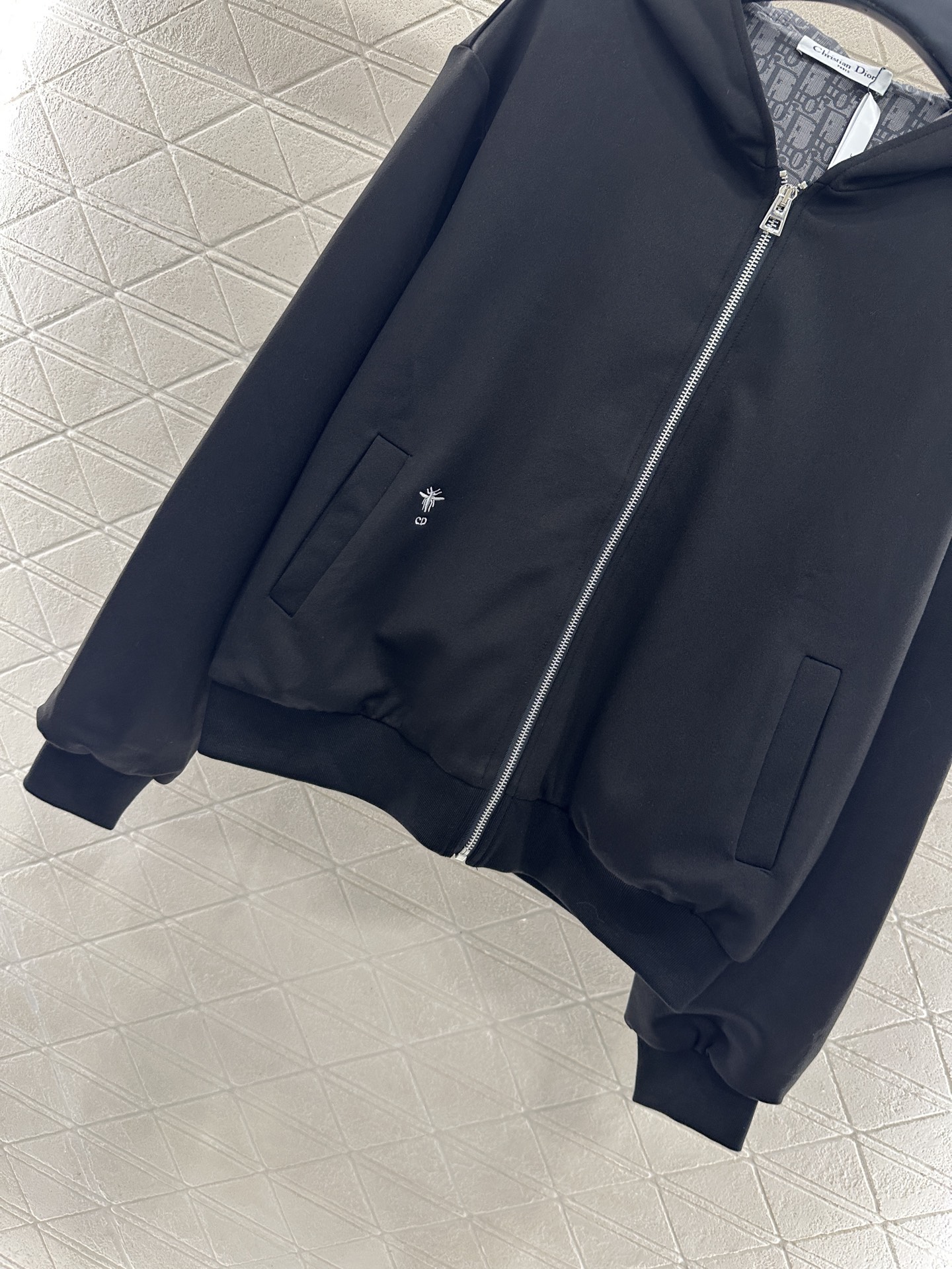 ♥Dio*♥2025新品上架 连帽外套长裤套装定制YB进口天丝棉材质，质感光泽，舒适垂顺，连帽拉链开襟外