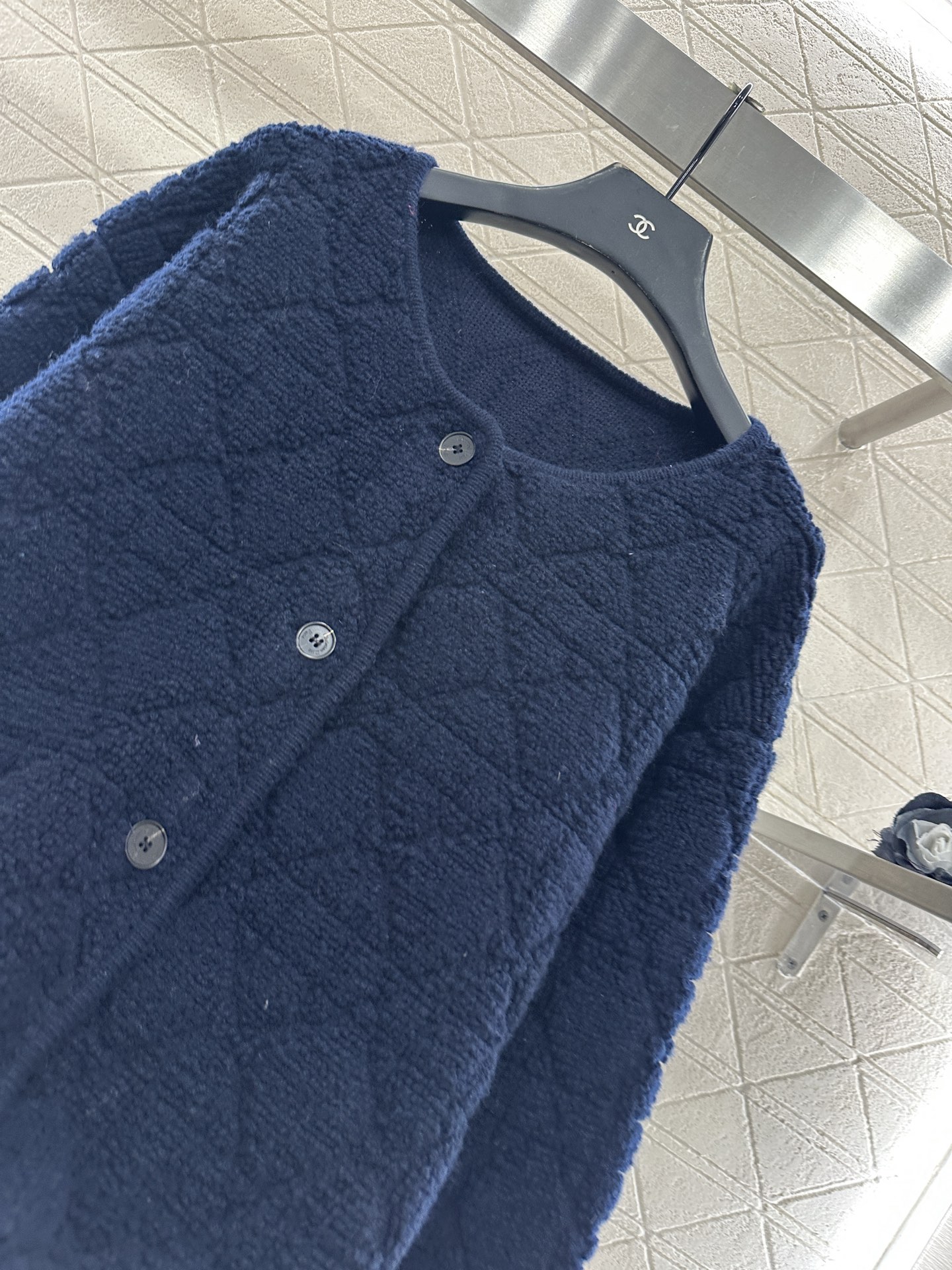 ♥Dio*♥2025新品上架 藤格纹提花开衫外套定制YB羊毛针织材质，舒适保暖，质感上乘，圆领系扣针织开