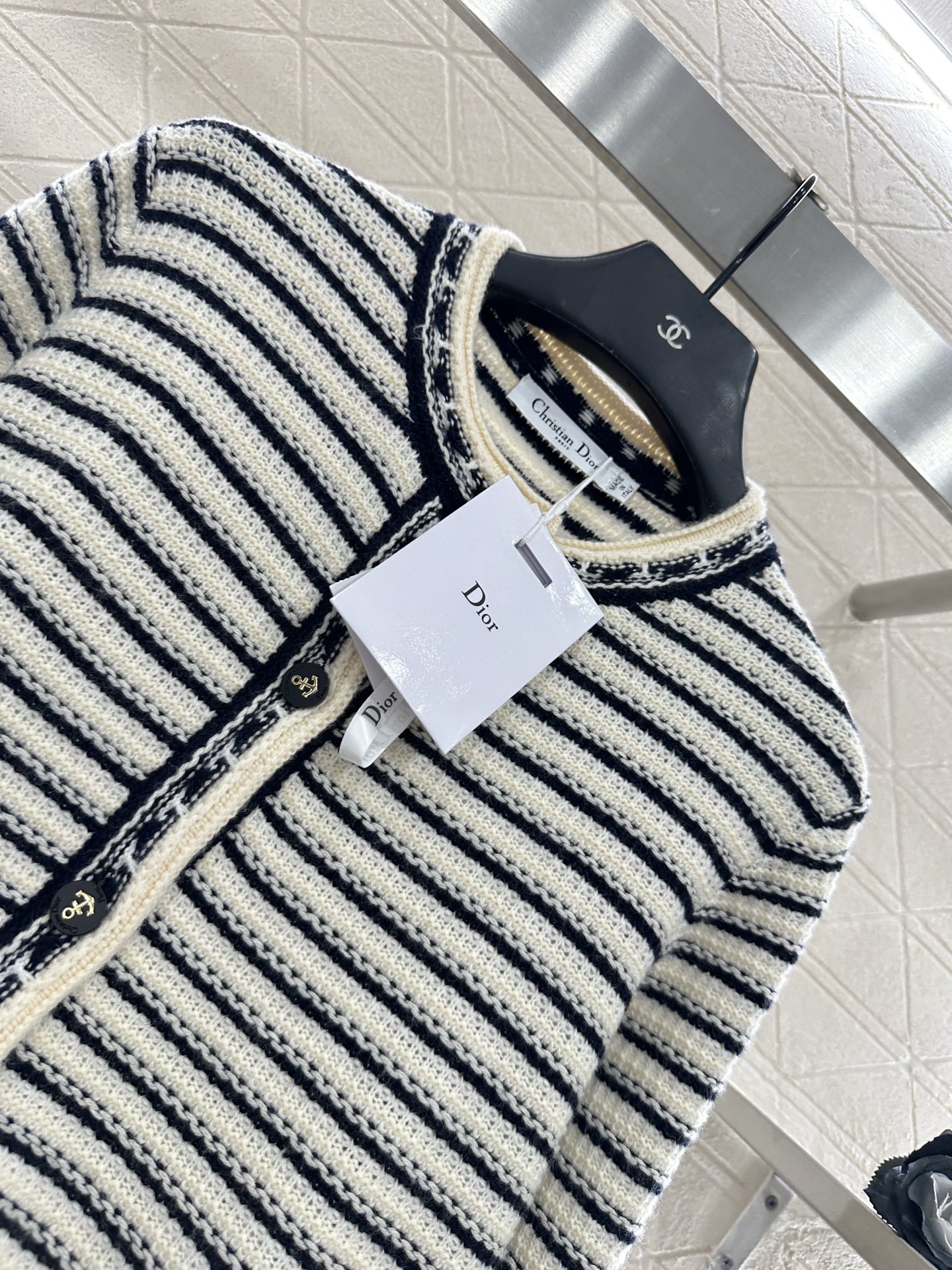 ♥Dio*♥2025新品上架 圆领针织条纹开衫定制YB羊毛针织材质，柔软细腻，质感舒适，圆领开衫剪裁，领