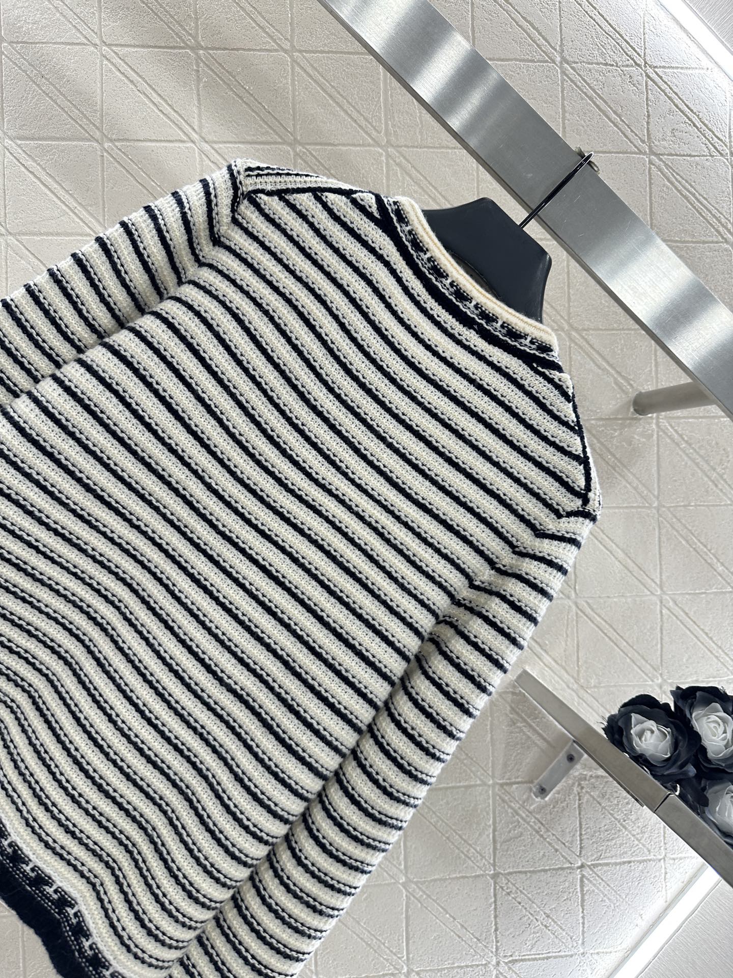 ♥Dio*♥2025新品上架 圆领针织条纹开衫定制YB羊毛针织材质，柔软细腻，质感舒适，圆领开衫剪裁，领