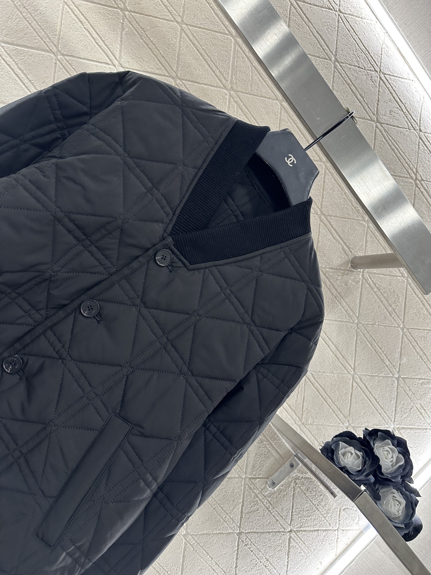 ♥Dio*♥2025新品上架 V领包边藤格纹夹克棉服定制YB防风防水尼龙材质，羽绒棉填充内里，整件轻盈保