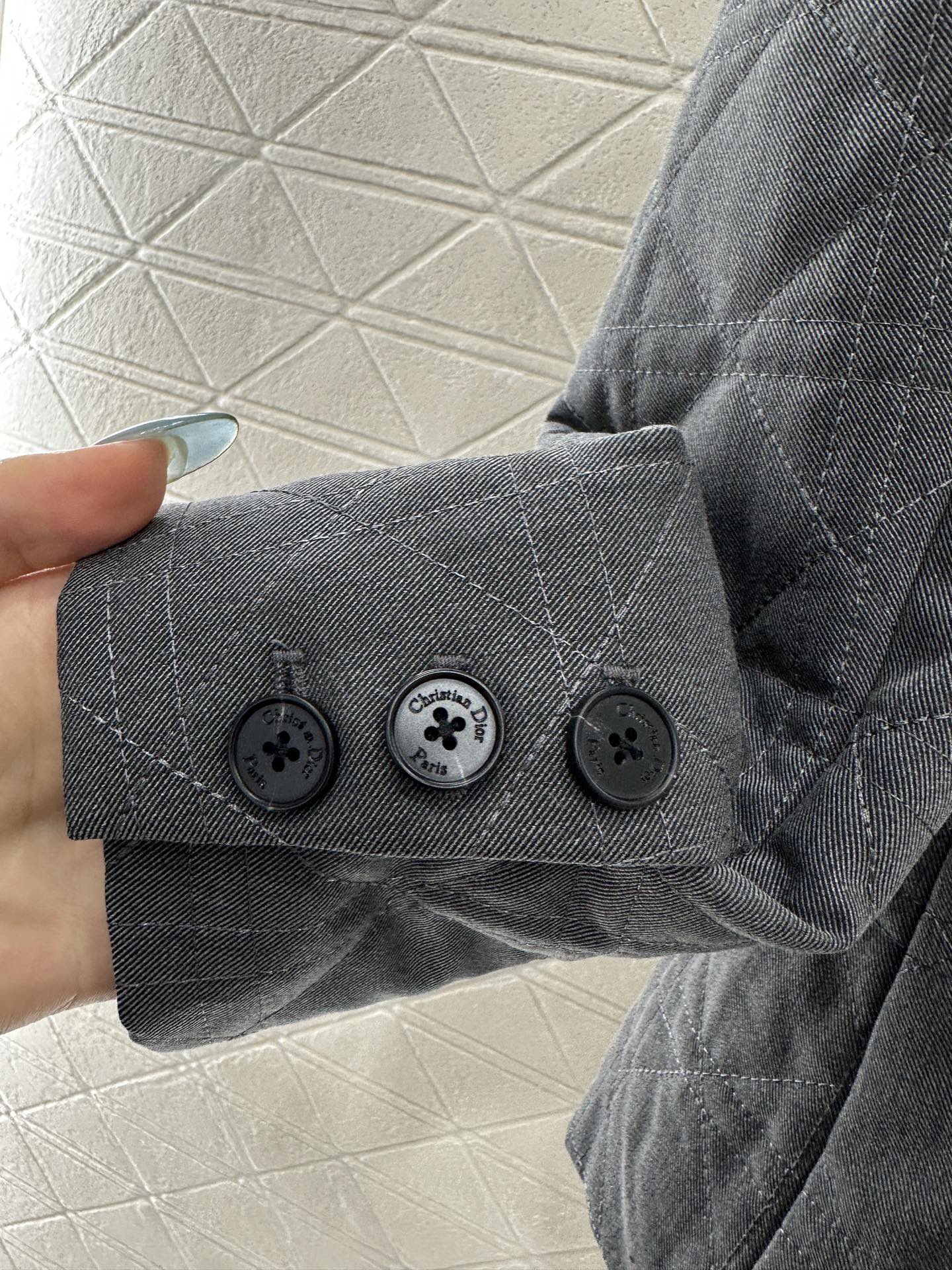 ♥Dio*♥2025新品上架 翻领藤格纹西装棉服定制YB防风防水尼龙材质，羽绒棉填充内里，整件轻盈保暖，