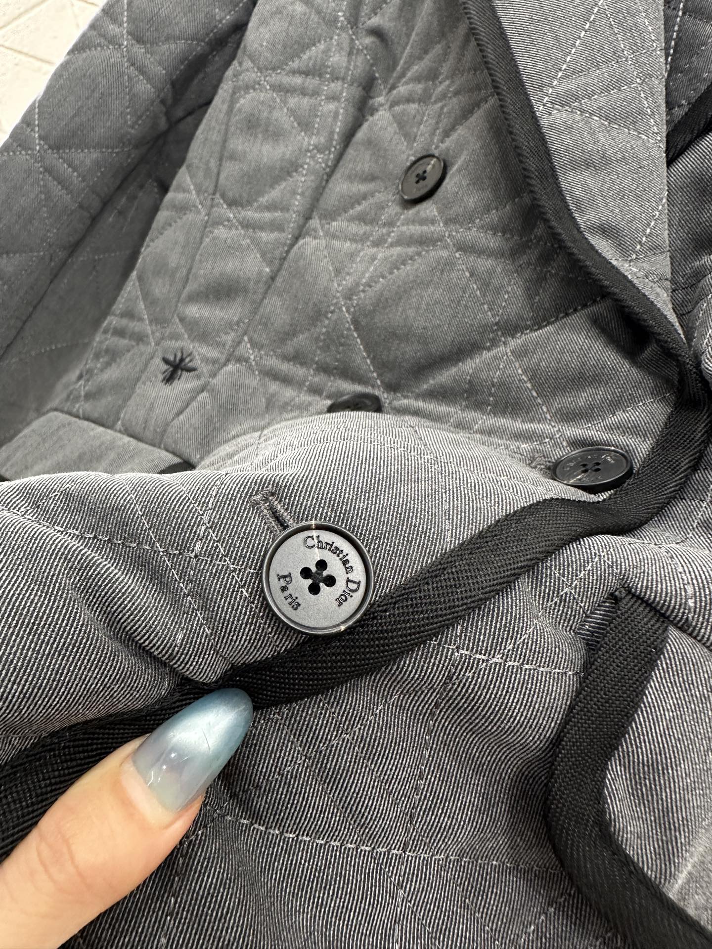 ♥Dio*♥2025新品上架 翻领藤格纹西装棉服定制YB防风防水尼龙材质，羽绒棉填充内里，整件轻盈保暖，