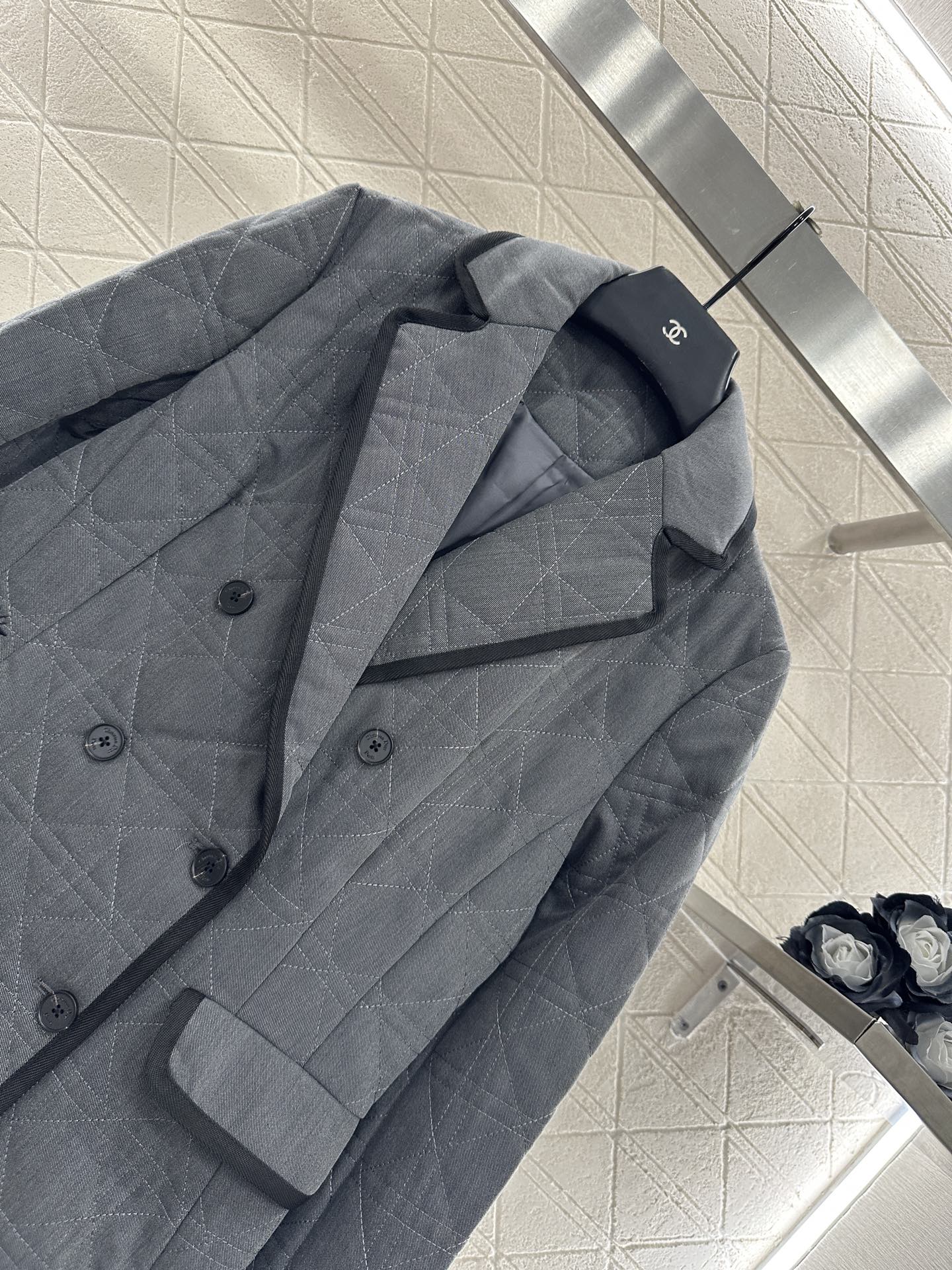 ♥Dio*♥2025新品上架 翻领藤格纹西装棉服定制YB防风防水尼龙材质，羽绒棉填充内里，整件轻盈保暖，