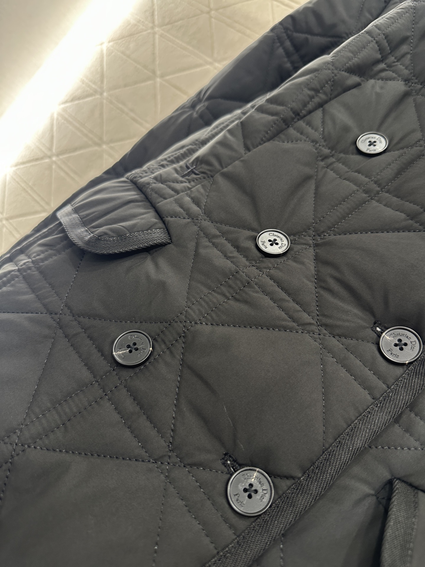 ♥Dio*♥2025新品上架 翻领藤格纹西装棉服定制YB防风防水尼龙材质，羽绒棉填充内里，整件轻盈保暖，