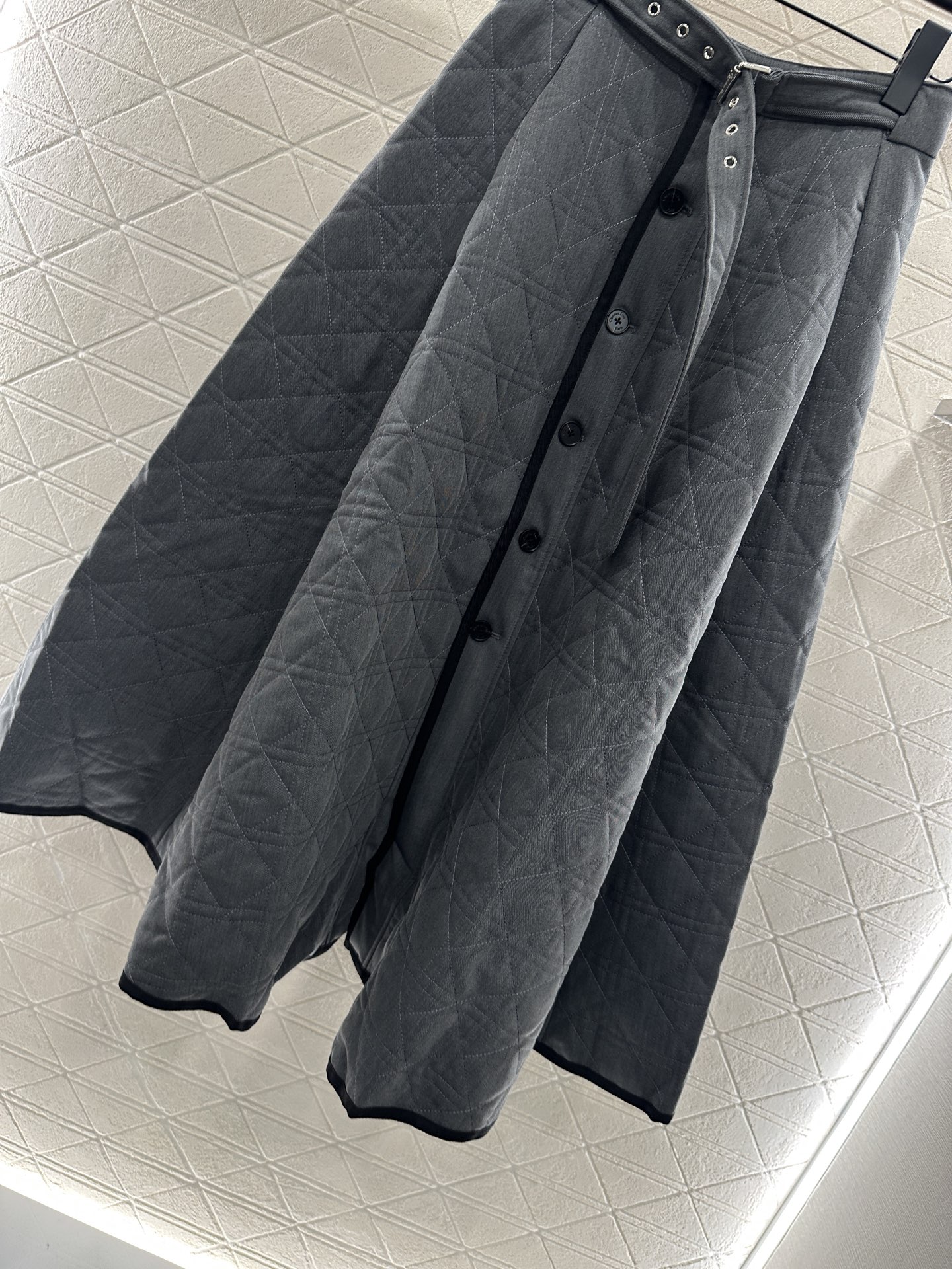 ♥Dio*♥2025新品上架 藤格纹棉服外套半裙套装定制YB防风防水尼龙材质，羽绒棉填充内里，整件轻盈保