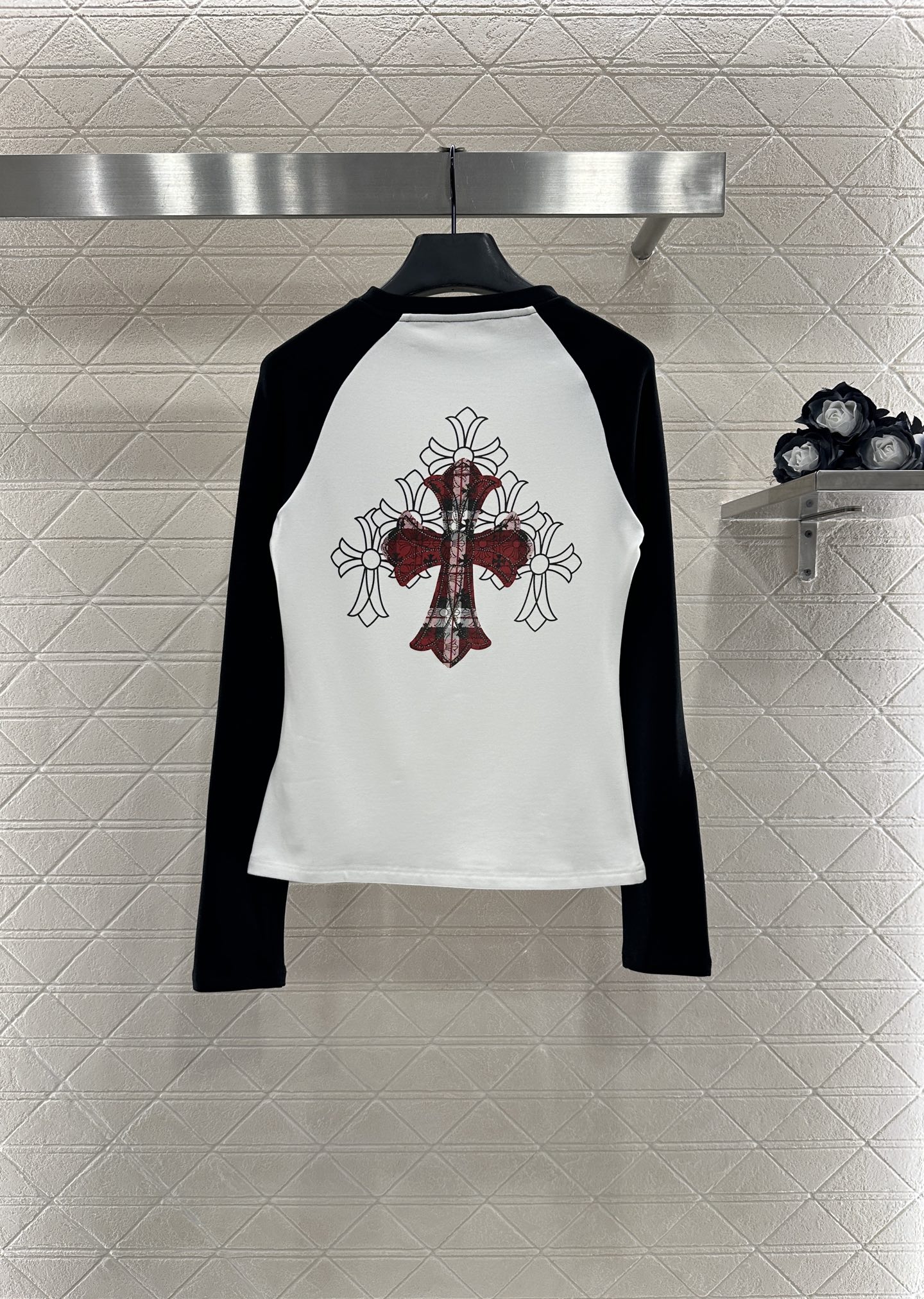 ♥Chrome heatt*♥2025新品上架 烫钻插肩十字架长袖上衣定制YB原生全棉材质，内里磨绒处理