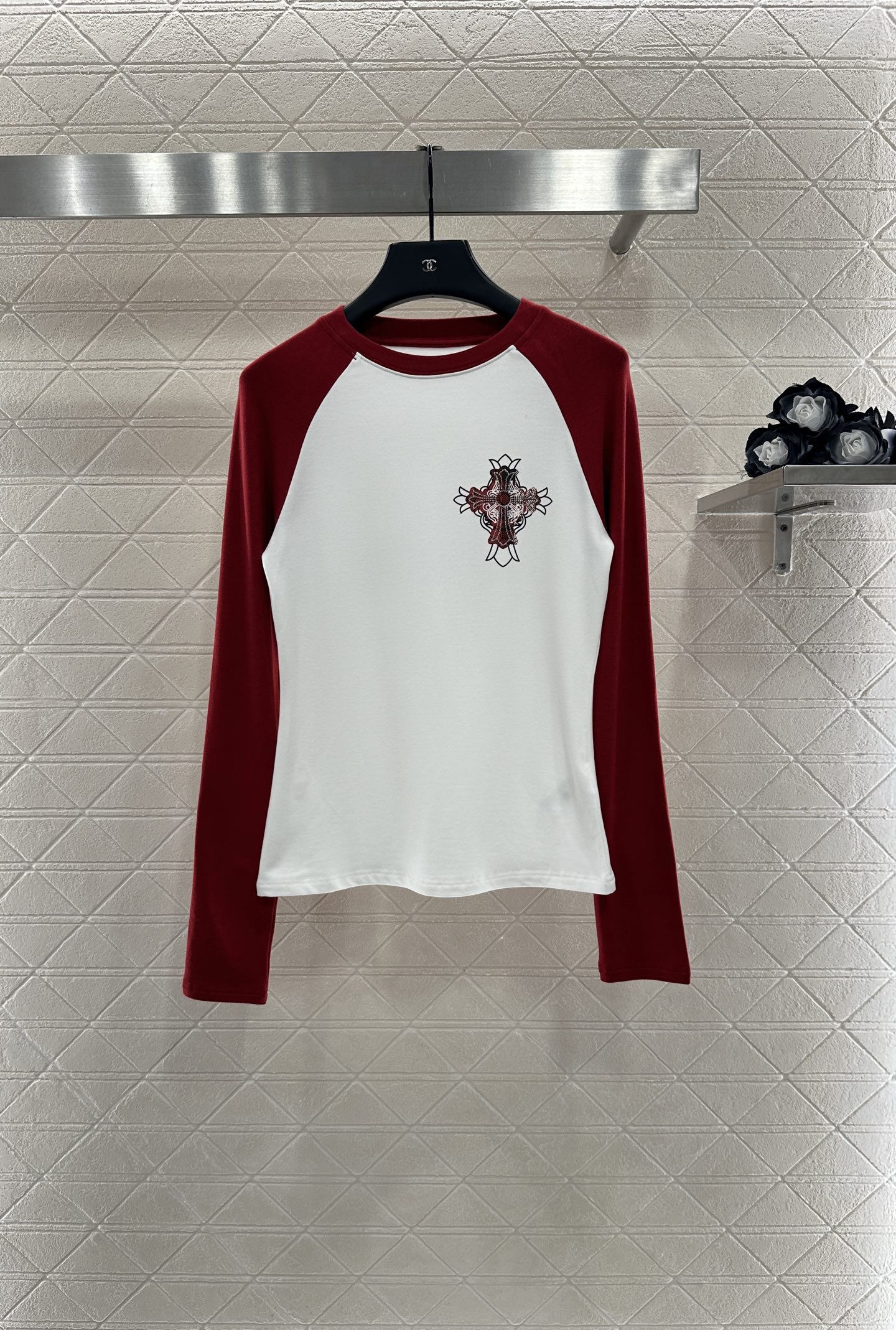 ♥Chrome heatt*♥2025新品上架 烫钻插肩十字架长袖上衣定制YB原生全棉材质，内里磨绒处理