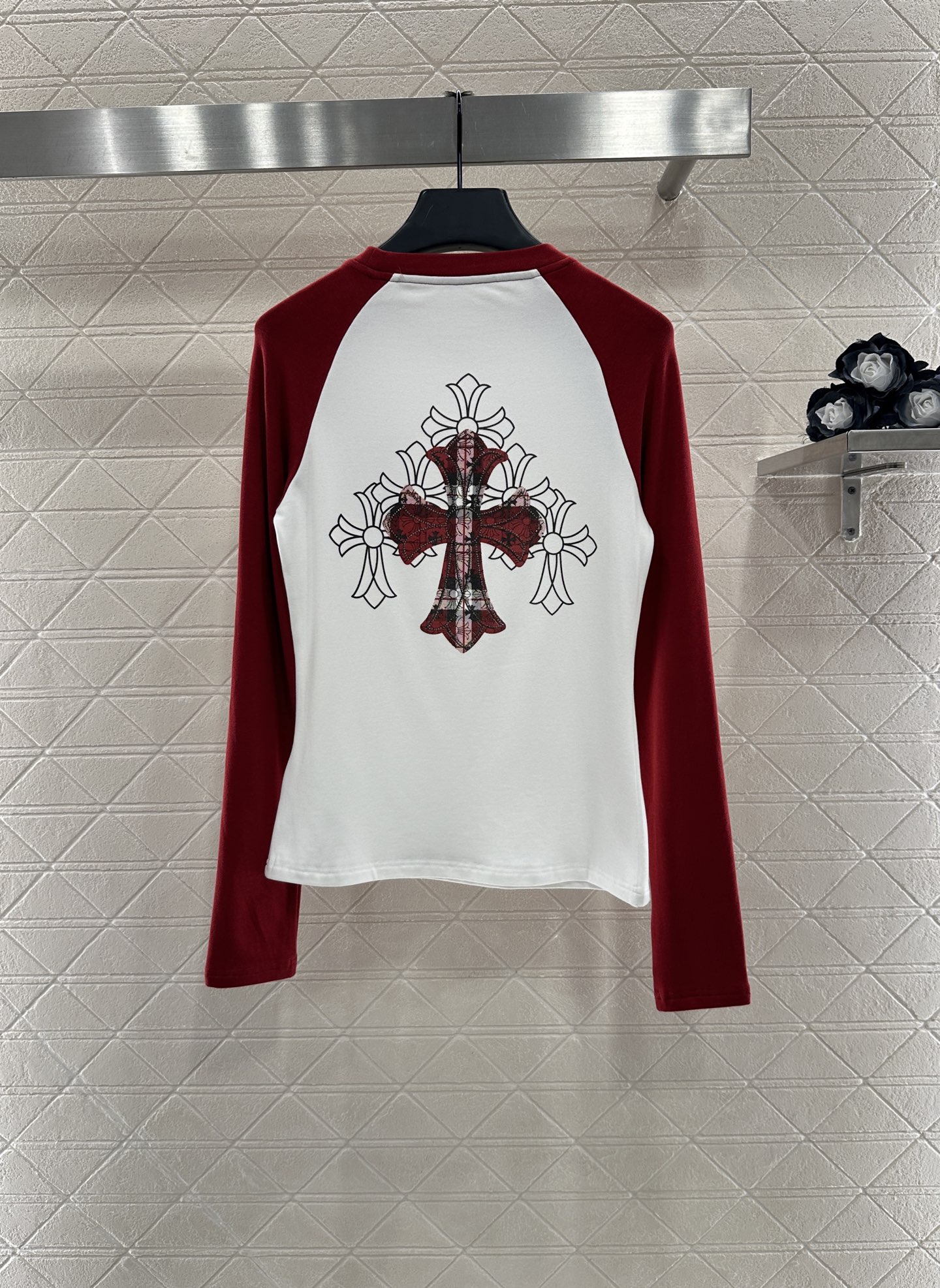 ♥Chrome heatt*♥2025新品上架 烫钻插肩十字架长袖上衣定制YB原生全棉材质，内里磨绒处理