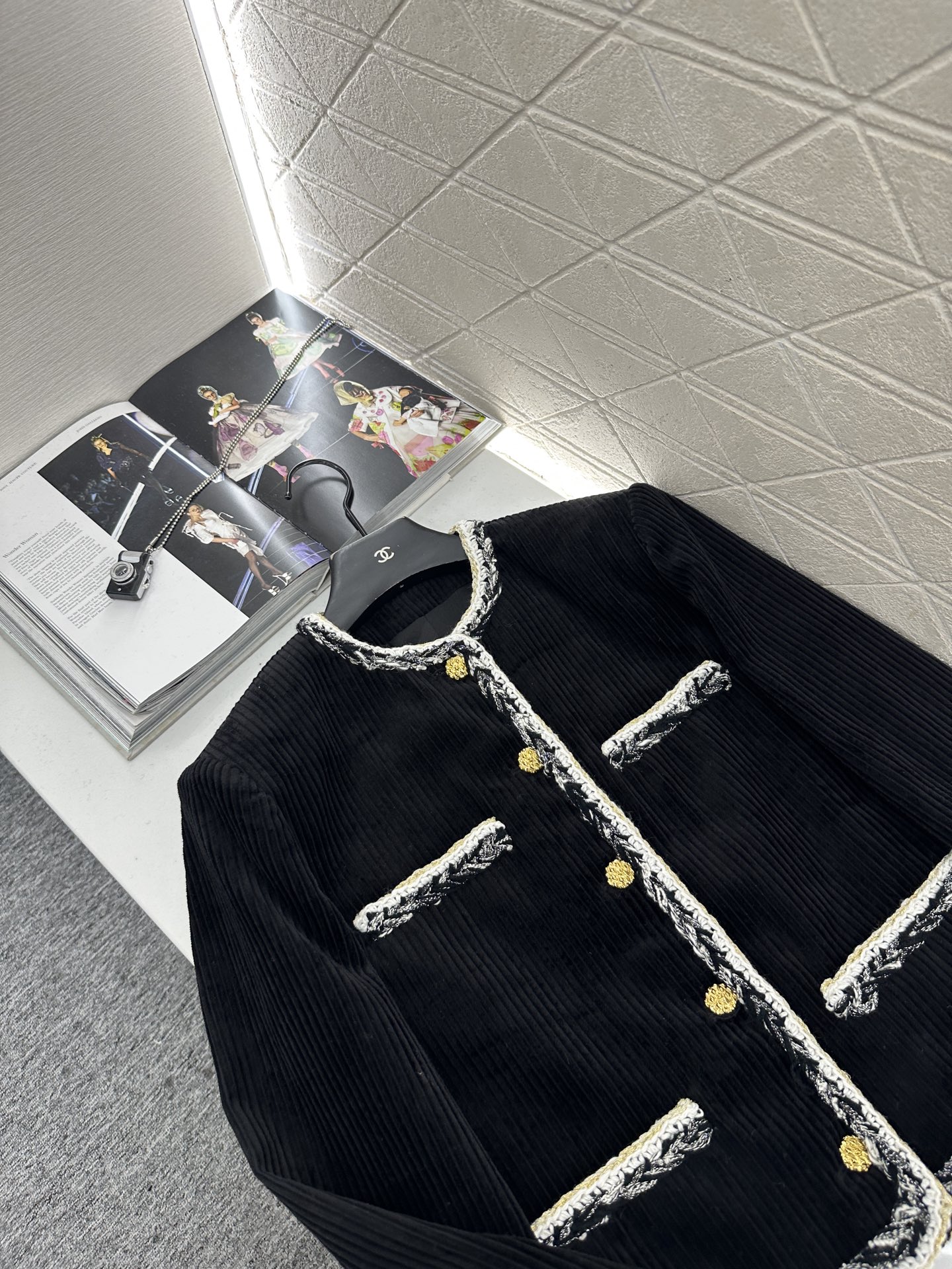 ♥Chane*♥2025新品上架 撞色捆边灯芯绒洋装外套定制YB进口灯芯绒材质，肌理明显，质感上乘，圆领