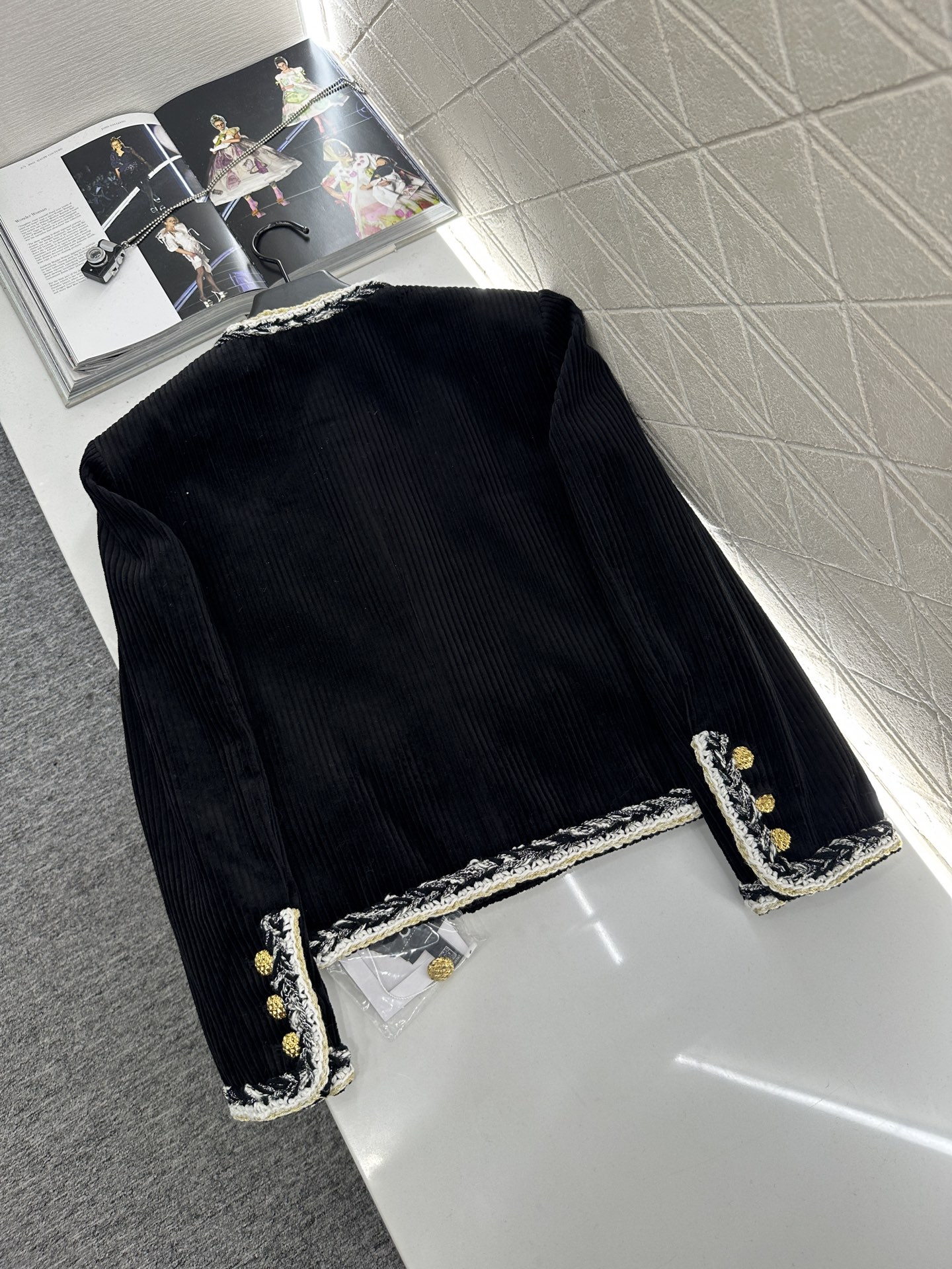 ♥Chane*♥2025新品上架 撞色捆边灯芯绒洋装外套定制YB进口灯芯绒材质，肌理明显，质感上乘，圆领