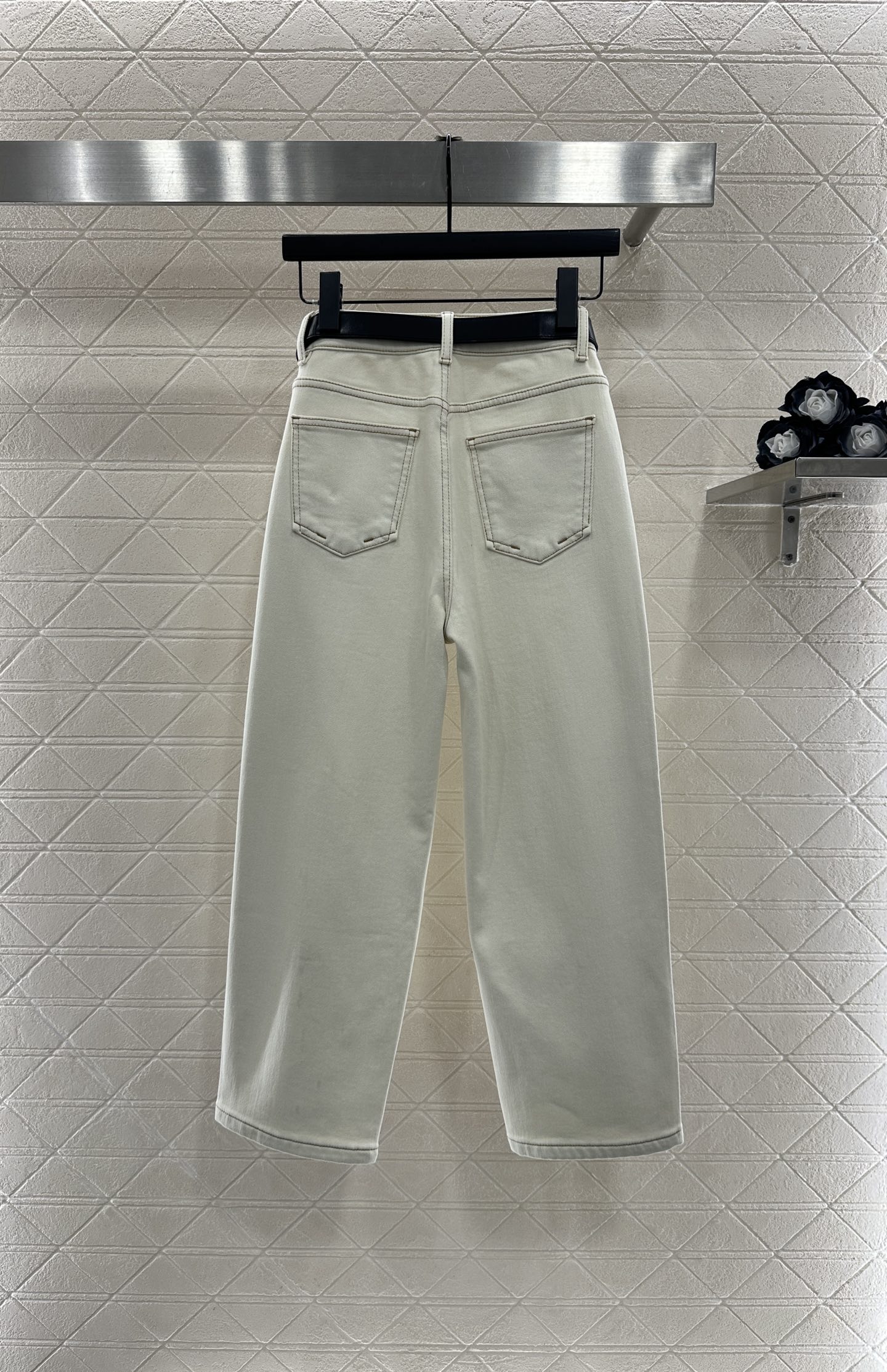 ♥Herme*♥2025新品上架 直筒腰带加绒牛仔裤定制YB斜纹棉牛仔材质，面料柔软舒适，透气性好，反复