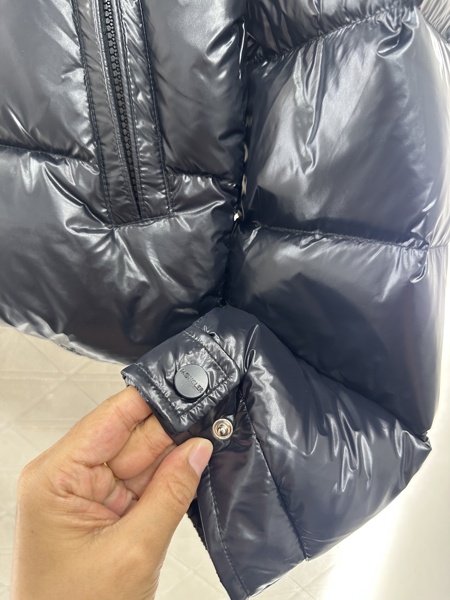 ♥Moncle*♥2025新品上架 长方压纹立领羽绒服定制YB进口再生尼龙材质，白鹅绒填充内里，整件轻盈