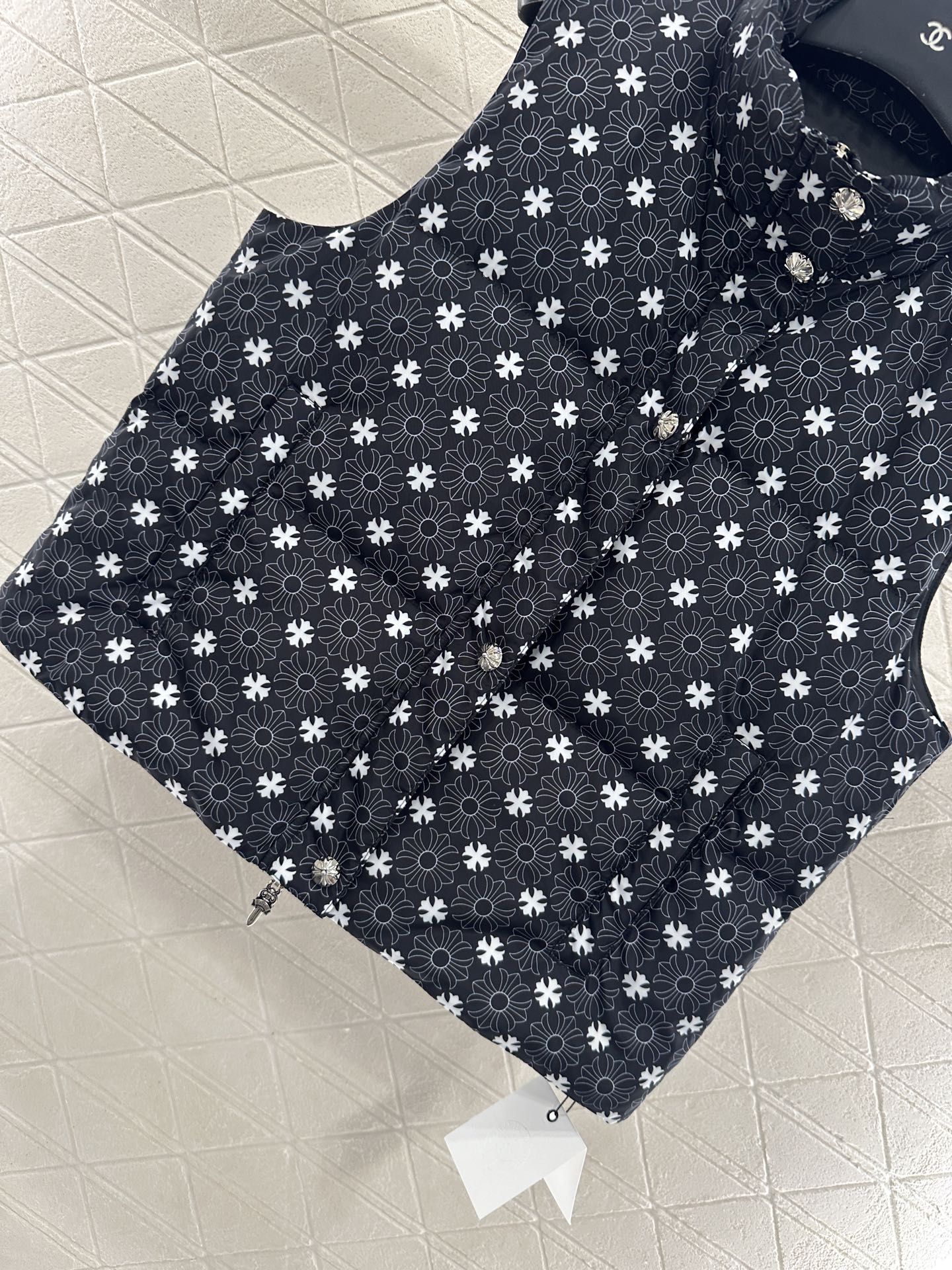 ♥Chrome heart*♥2025新品上架 十字架印花棉服马甲定制YB防风防水尼龙材质，羽绒棉填充内