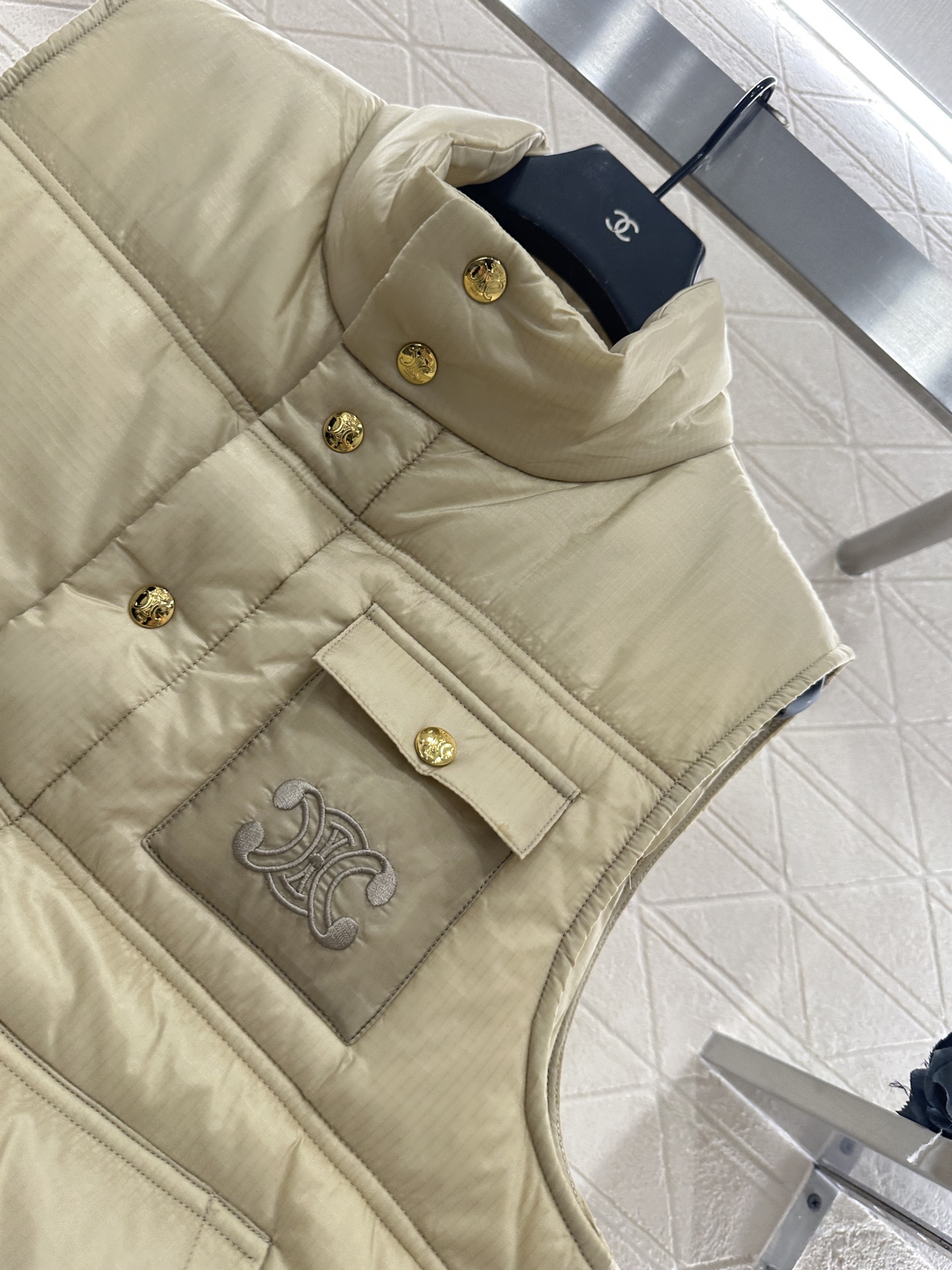 ♥Celin*♥2025新品上架 立领凯旋门棉服马甲定制YB防风防水尼龙材质，羽绒棉填充内里，整件轻盈保