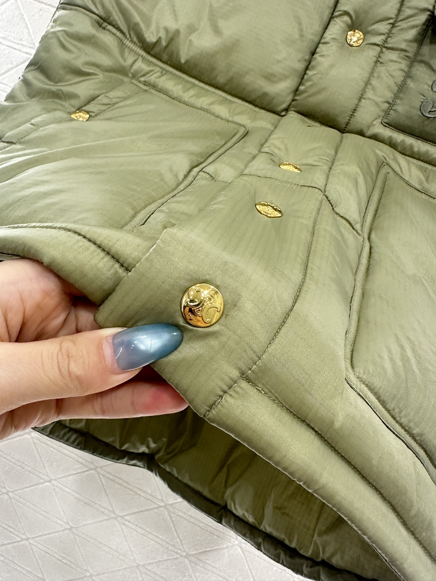 ♥Celin*♥2025新品上架 立领凯旋门棉服马甲定制YB防风防水尼龙材质，羽绒棉填充内里，整件轻盈保