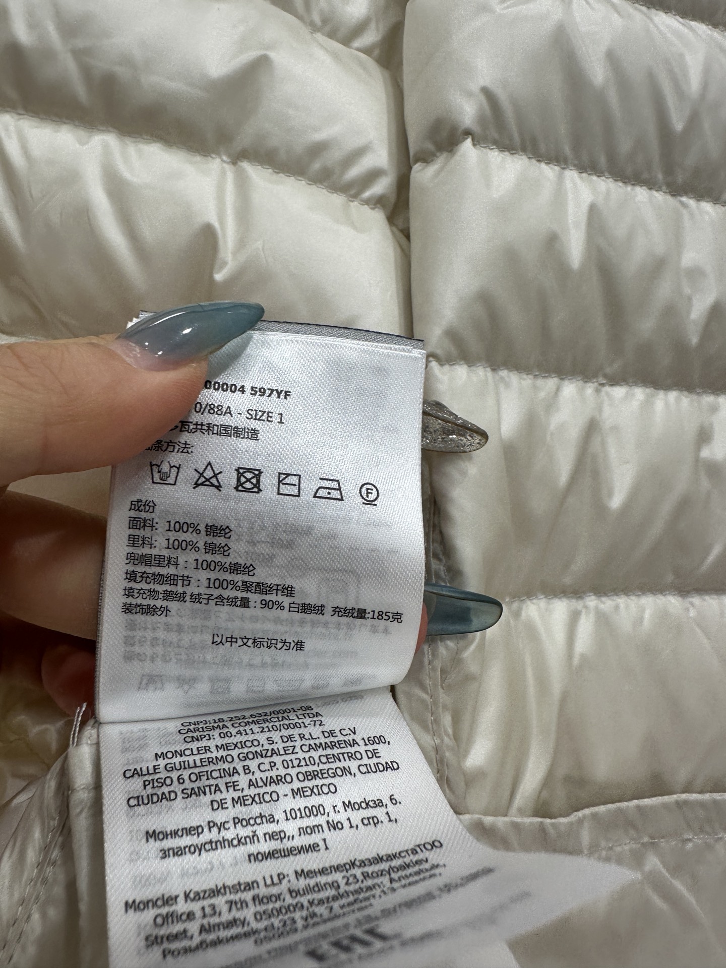 ♥Moncle*♥2025新品上架 连帽细长条羽绒服定制YB防风防水尼龙材质，白鹅绒填充内里，整件轻盈保