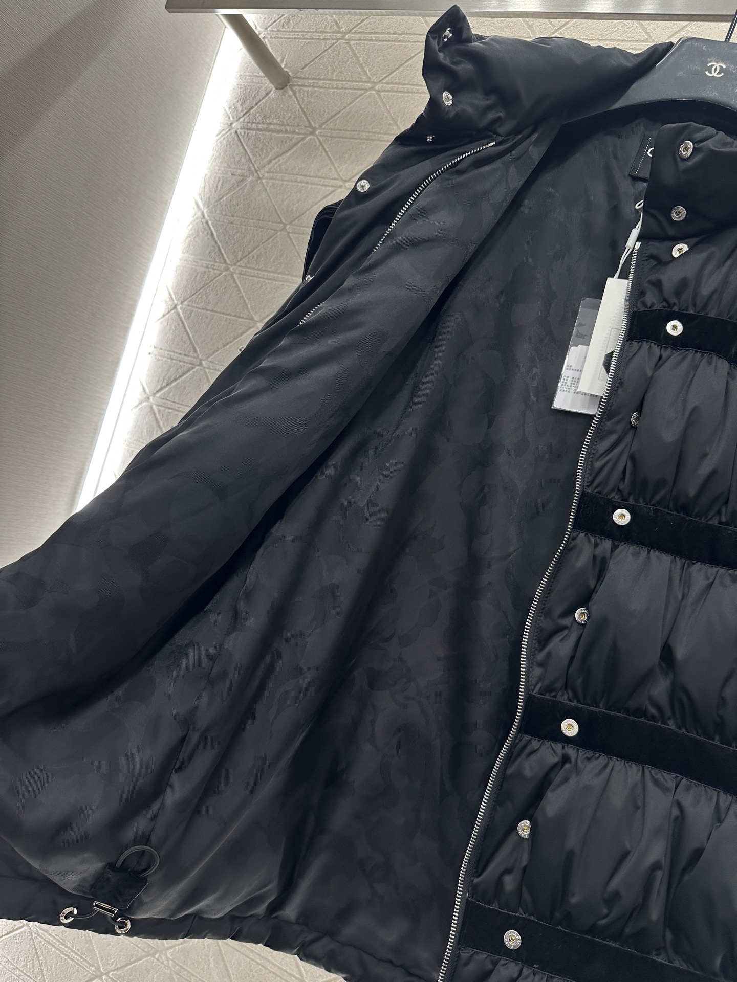 ♥Chane*♥2025新品上架 丝绒蝴蝶结中长款羽绒外套定制YB防风防水尼龙材质，白鸭绒填充内里，整件