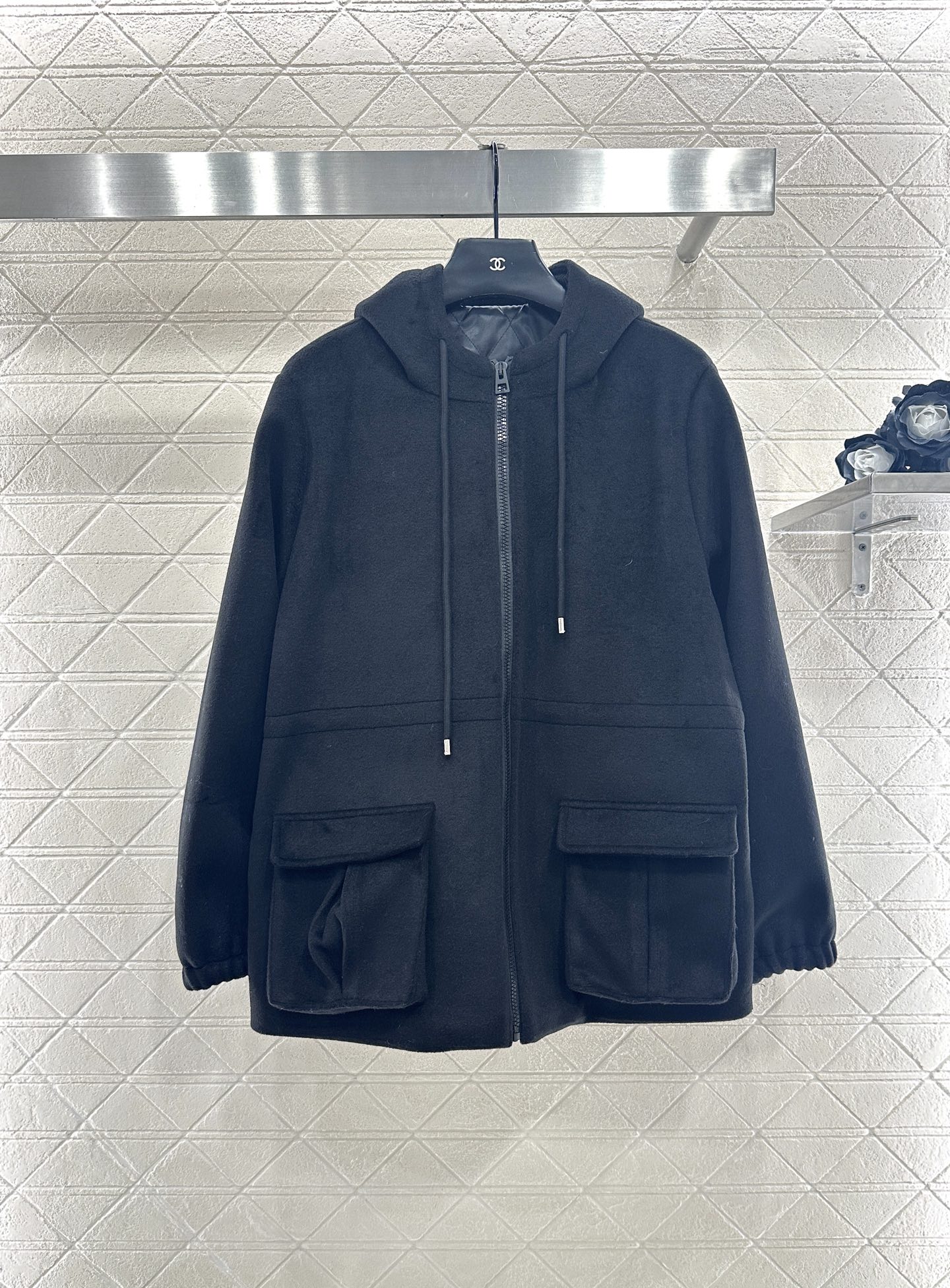 ♥Dio*♥2025新品上架 连帽抽绳棉服外套定制YB进口毛呢材质，肌理明显，质感高级。连帽拉链外套，连