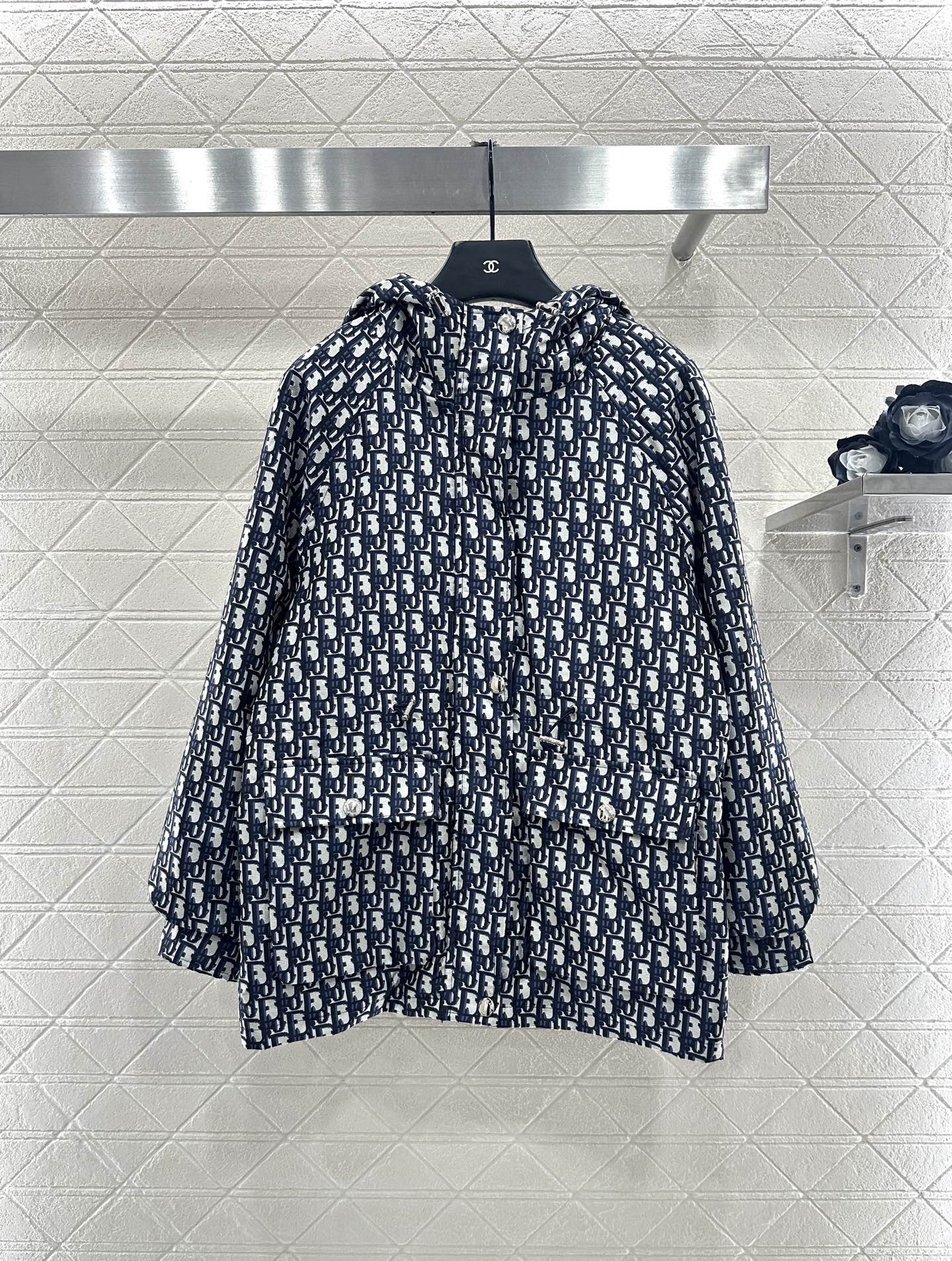 ♥Dio*♥2025新品上架连帽提花抽绳收腰棉服外套定制YB进口提花材质，羽绒棉填充内里，整件轻盈保暖，