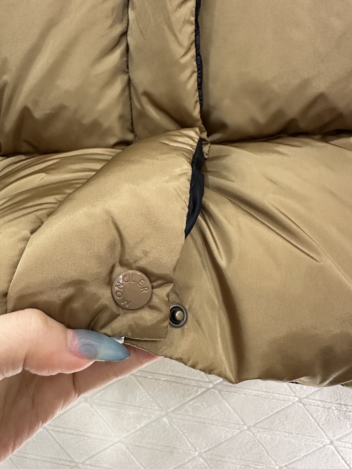 ♥Moncle*♥2025新品上架泰迪羊羔毛可拆卸连帽羽绒外套定制YB防风防水尼龙材质，质感上乘，可拆卸