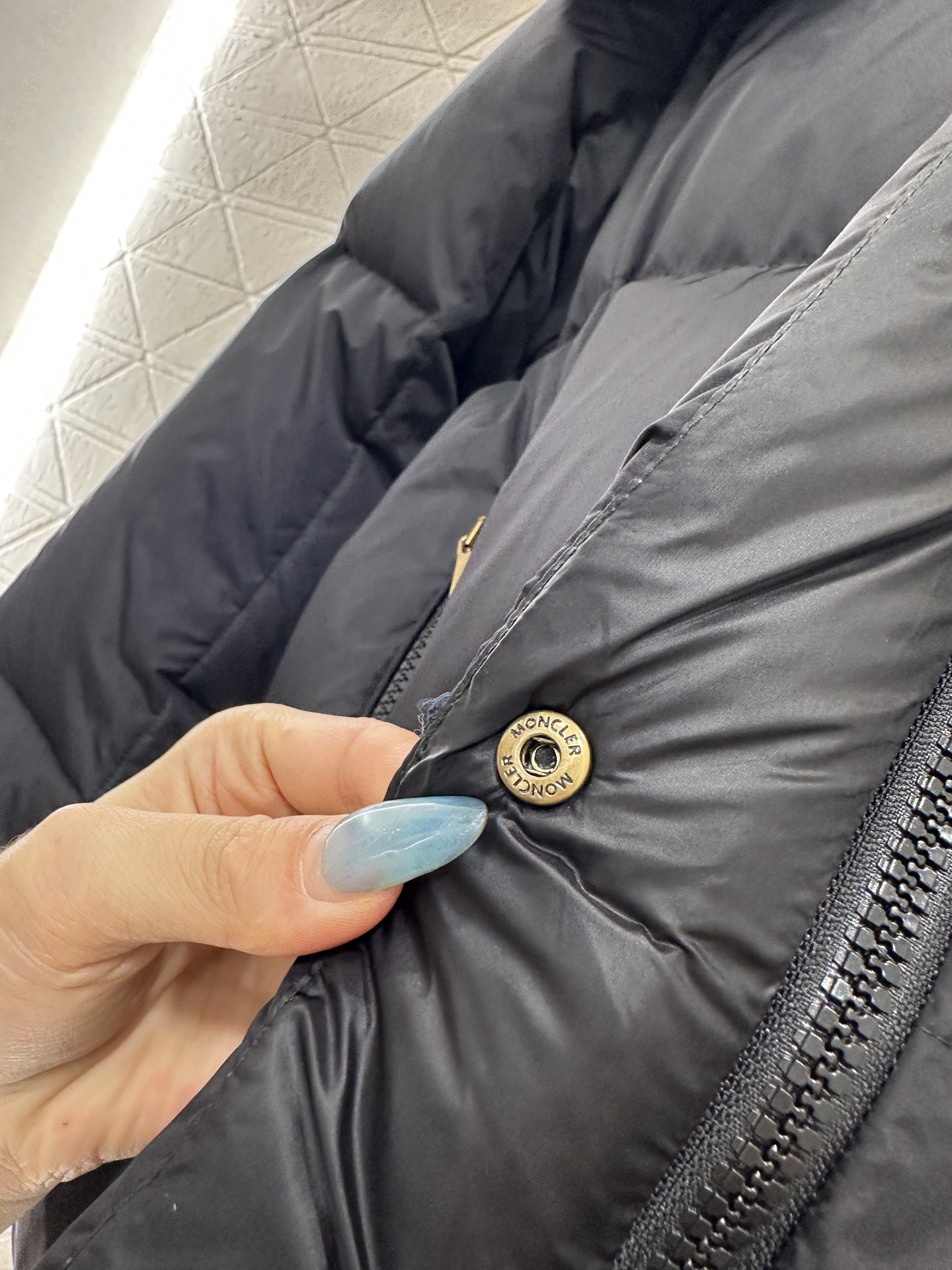 ♥Moncle*♥2025新品上架泰迪羊羔毛可拆卸连帽羽绒外套定制YB防风防水尼龙材质，质感上乘，可拆卸