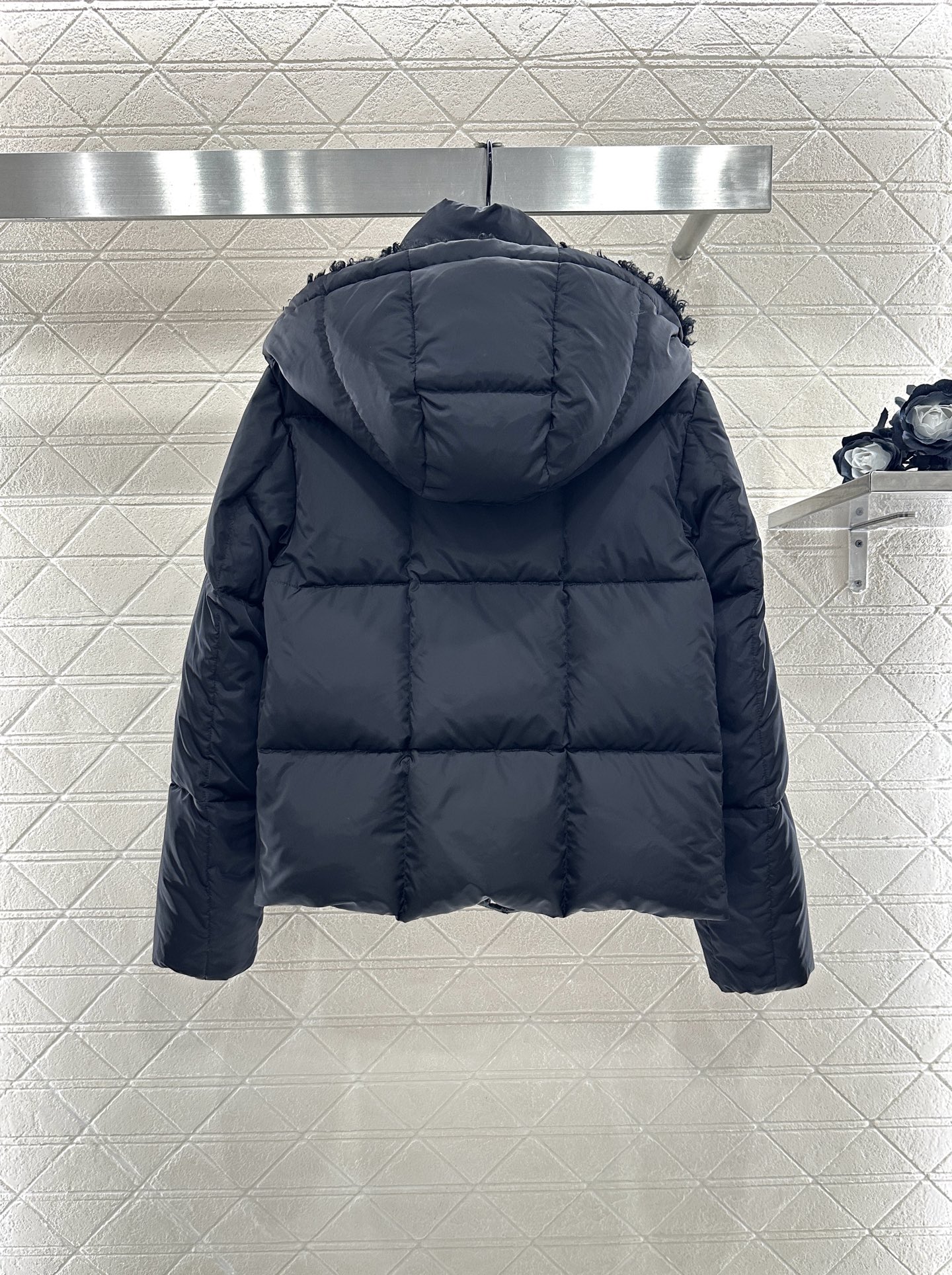 ♥Moncle*♥2025新品上架泰迪羊羔毛可拆卸连帽羽绒外套定制YB防风防水尼龙材质，质感上乘，可拆卸