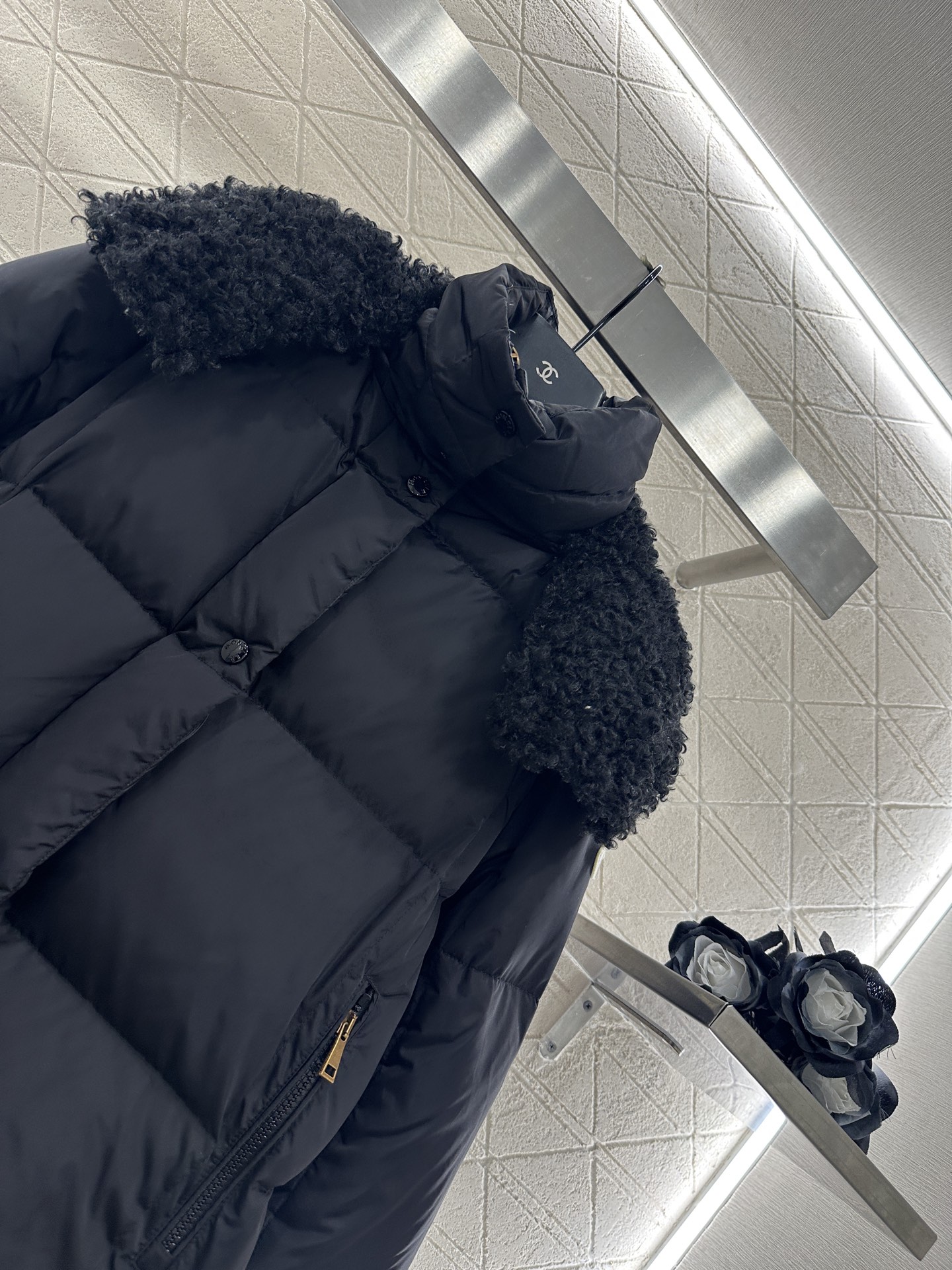 ♥Moncle*♥2025新品上架泰迪羊羔毛可拆卸连帽羽绒外套定制YB防风防水尼龙材质，质感上乘，可拆卸