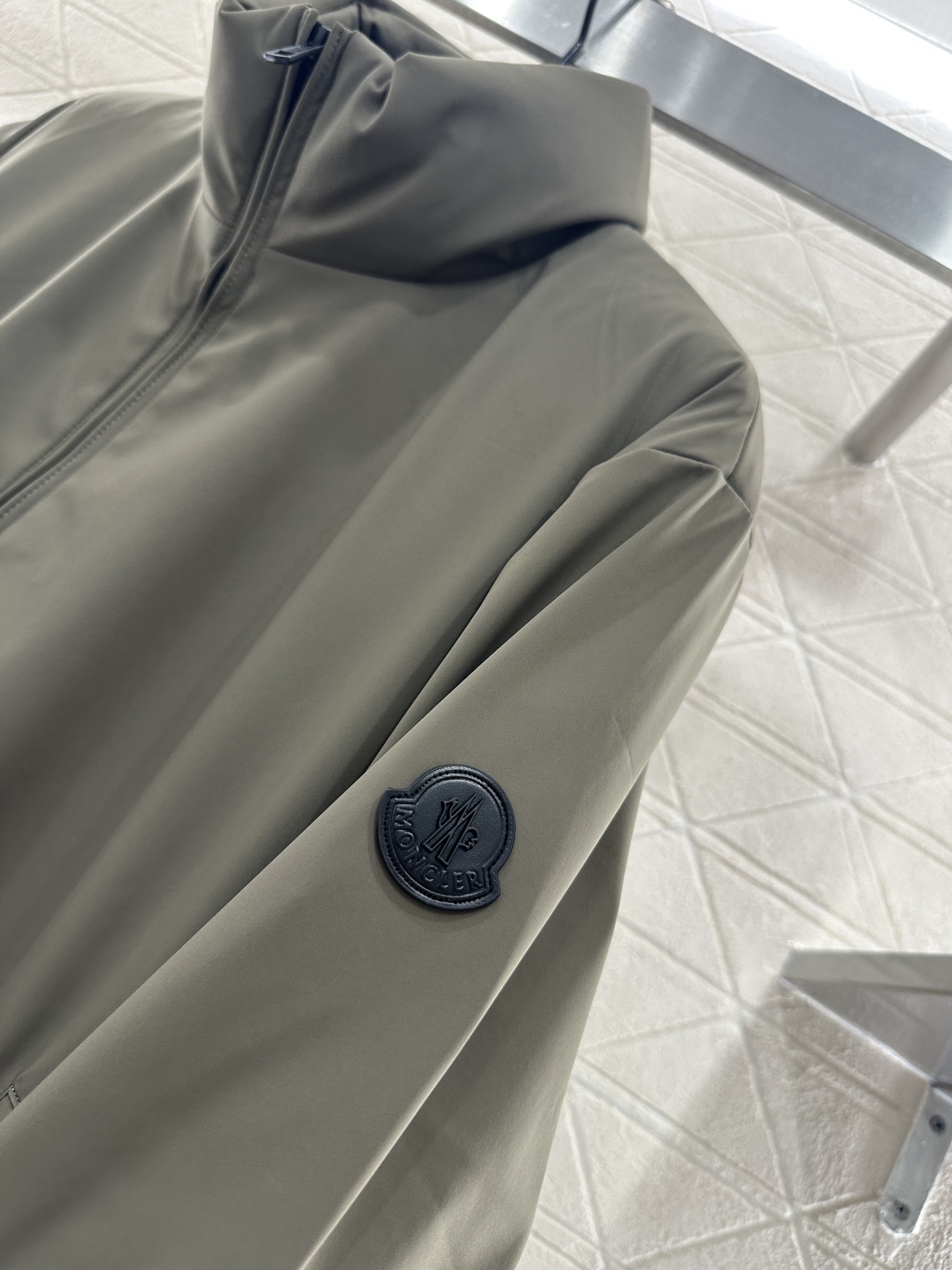 ♥Moncle*♥2025新品上架 立领棉服外套定制YB进口防水防风尼龙材质，羽绒棉填充内里，整件轻盈保