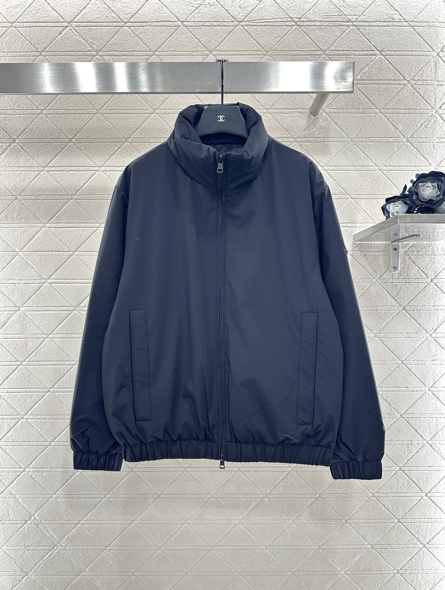 ♥Moncle*♥2025新品上架 立领棉服外套定制YB进口防水防风尼龙材质，羽绒棉填充内里，整件轻盈保