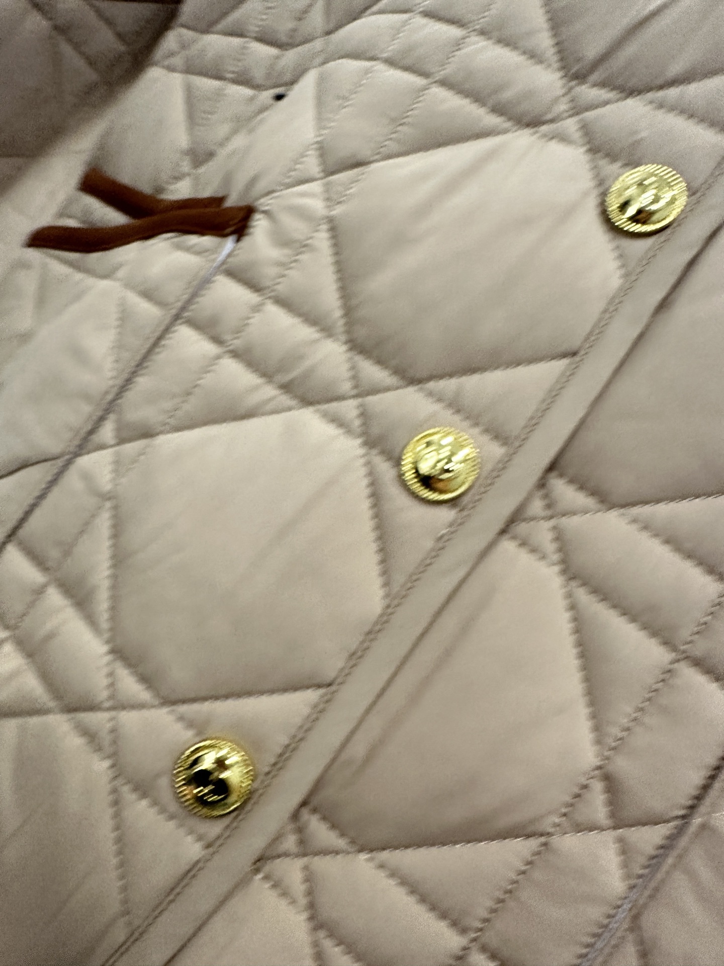 ♥Dio*♥2025新品上架 灯芯绒领藤格纹棉服外套定制YB防风防水尼龙材质,羽绒棉填充内里,整件轻盈保