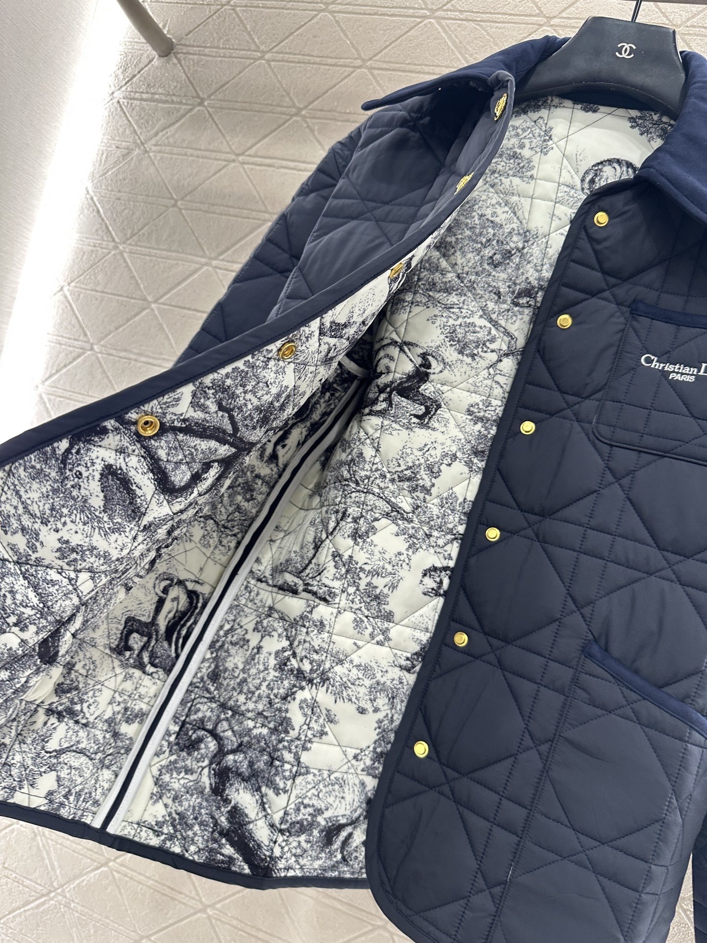 ♥Dio*♥2025新品上架 灯芯绒领藤格纹棉服外套定制YB防风防水尼龙材质,羽绒棉填充内里,整件轻盈保