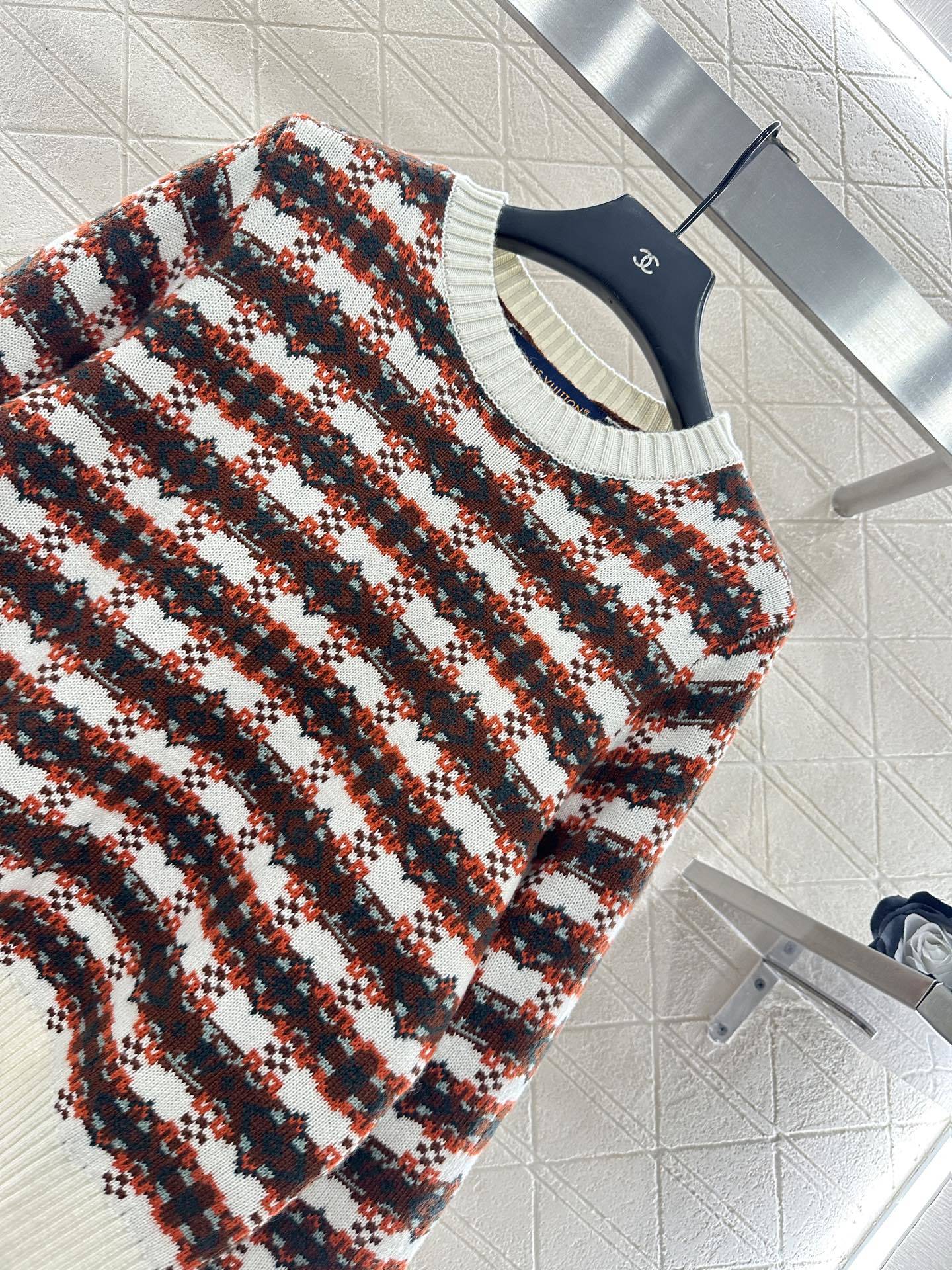 ♥Louis vuitto*♥2025新品上架 圆领针织套头毛衣定制YB羊毛纱线织造,质感光泽,柔软亲肤