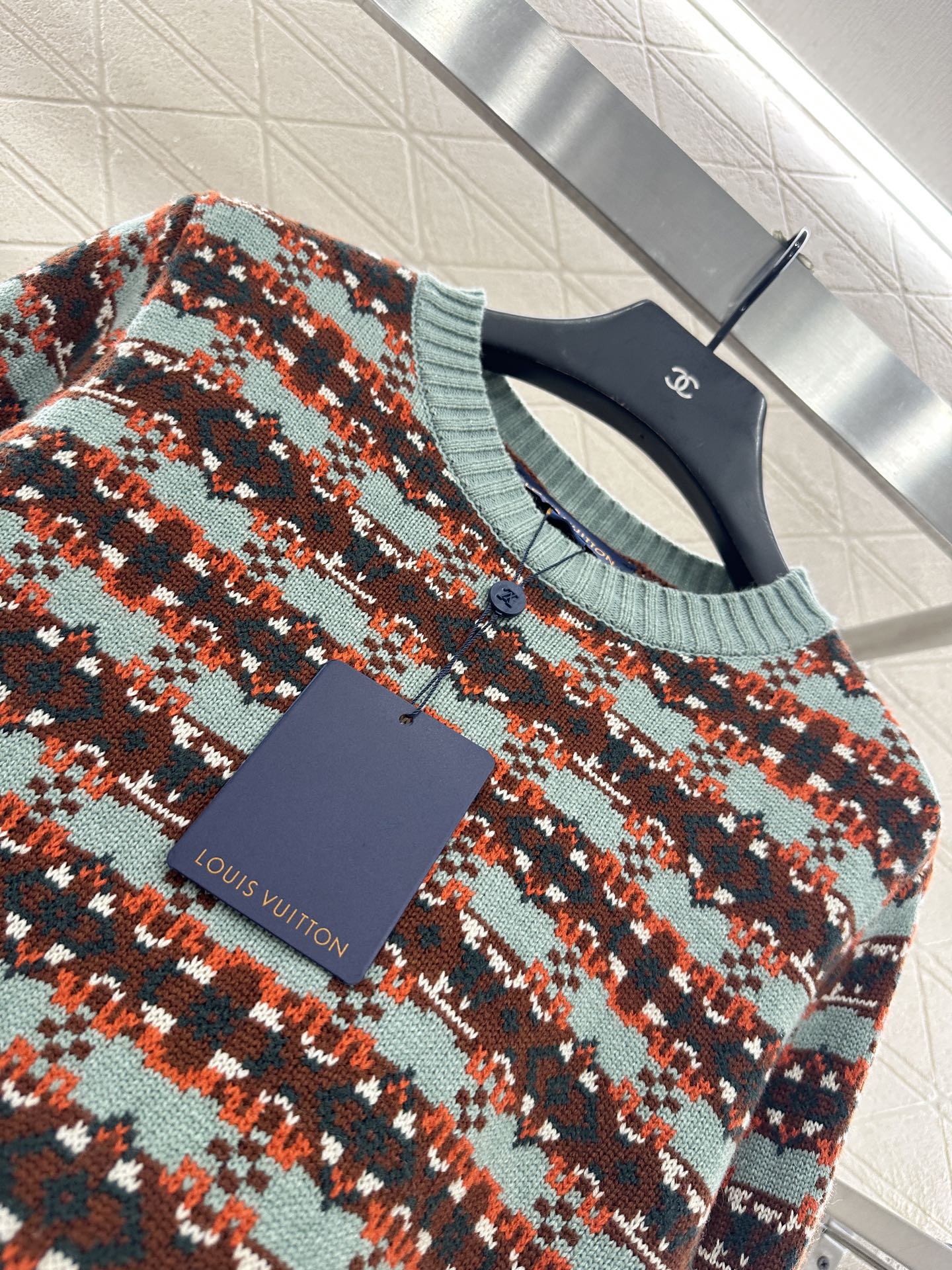 ♥Louis vuitto*♥2025新品上架 圆领针织套头毛衣定制YB羊毛纱线织造,质感光泽,柔软亲肤