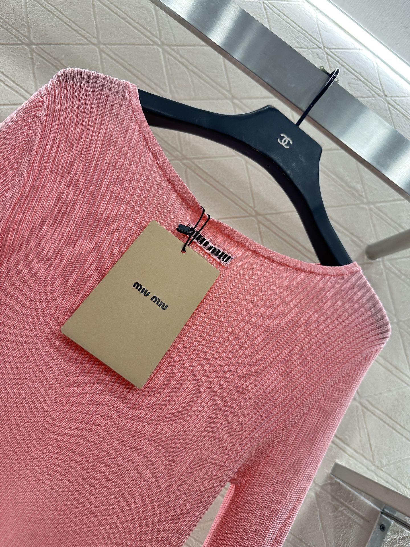 ♥Miumi*♥2025新品上架 修身打底条纹针织长袖定制YB丝毛纱线织造,质感高级,舒适柔软,平口大一