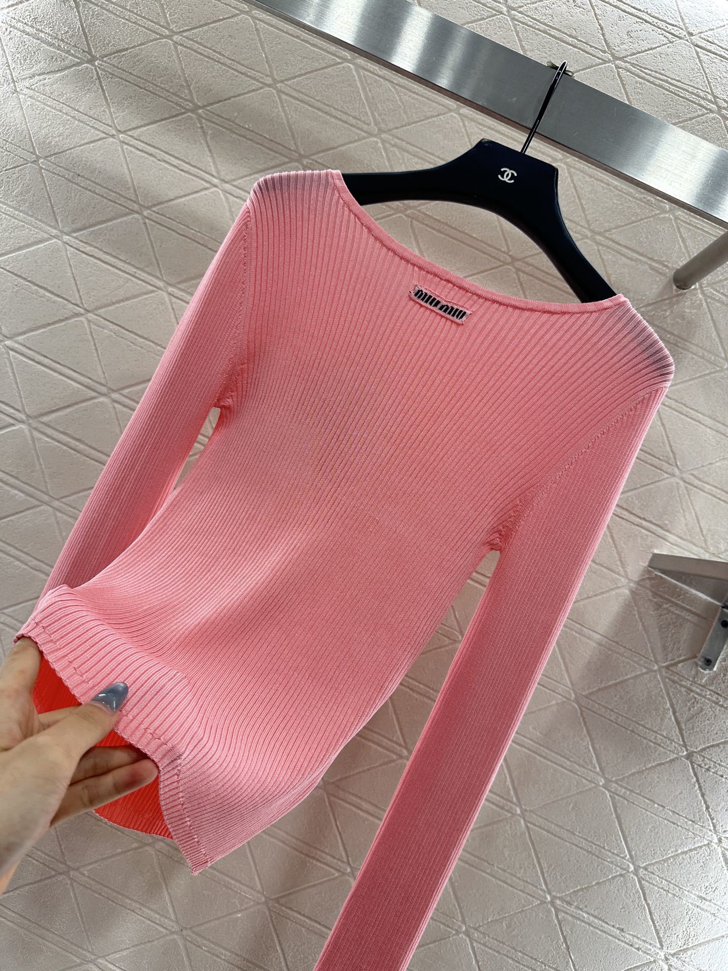 ♥Miumi*♥2025新品上架 修身打底条纹针织长袖定制YB丝毛纱线织造,质感高级,舒适柔软,平口大一