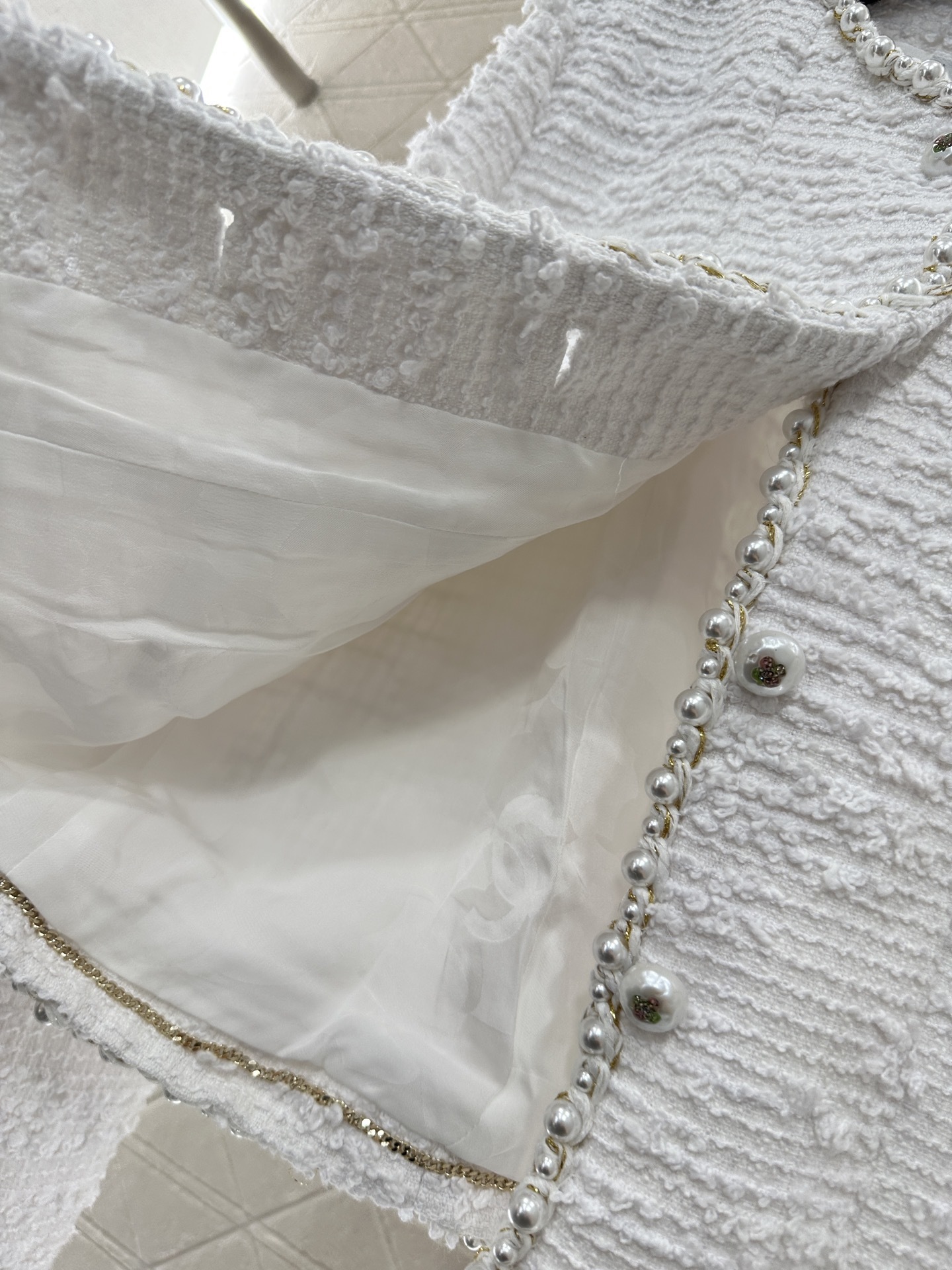 ♥Chane*♥2025新品上架 重工珍珠洋装外套定制YB进口粗纺羊毛呢材质,质感高级,品相十足,正肩垫