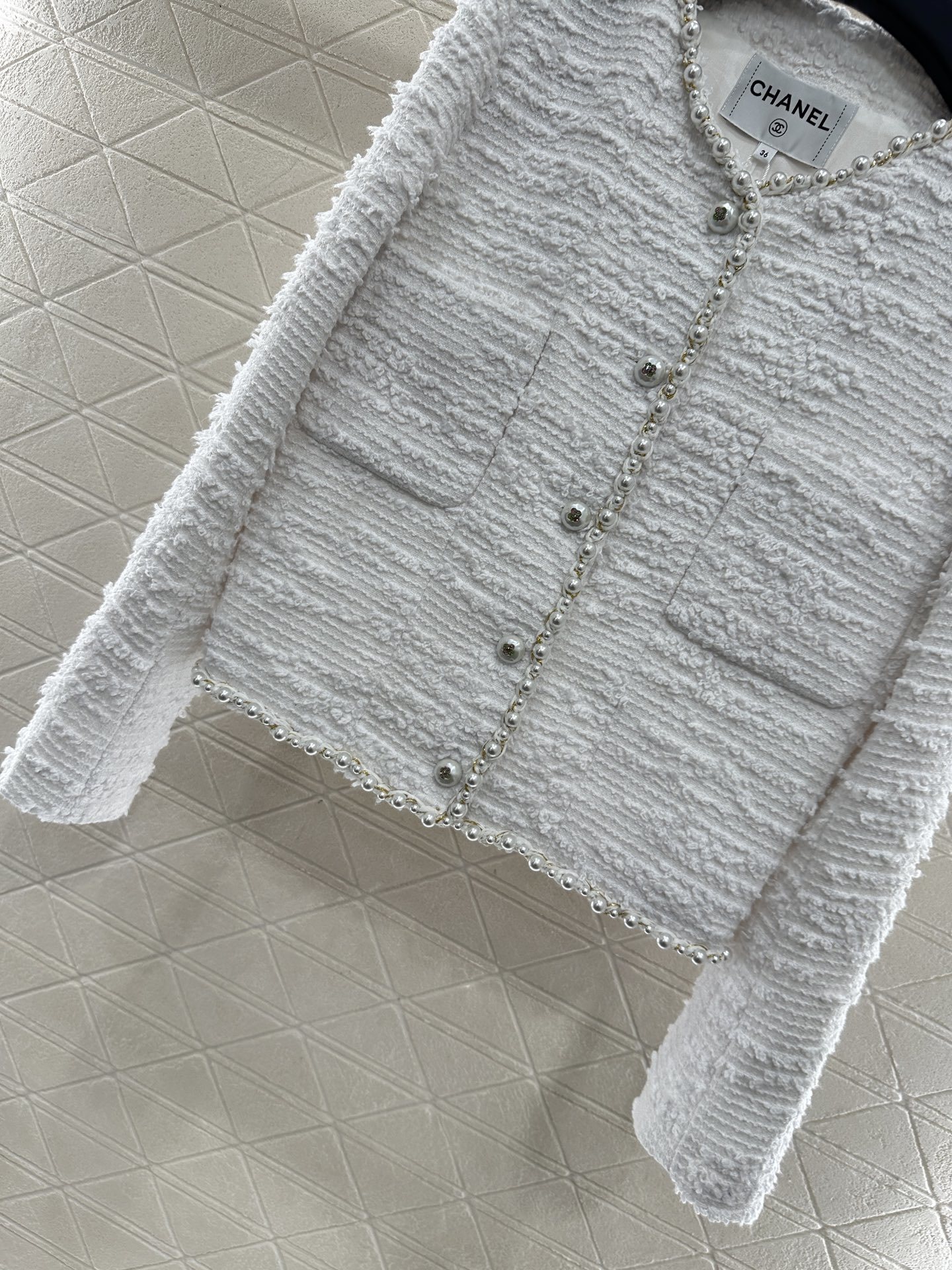 ♥Chane*♥2025新品上架 重工珍珠洋装外套定制YB进口粗纺羊毛呢材质,质感高级,品相十足,正肩垫